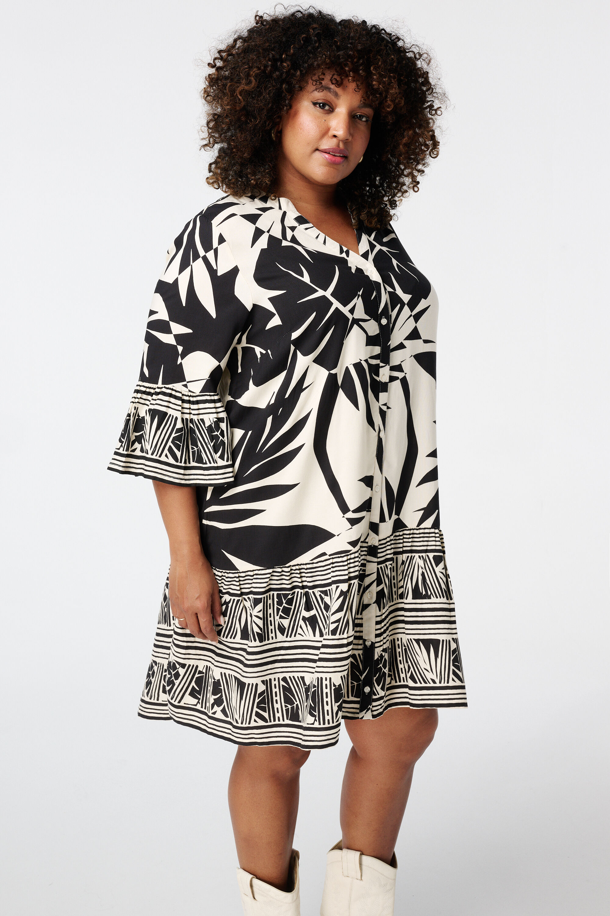 Vestido ligero con estampado image number 5