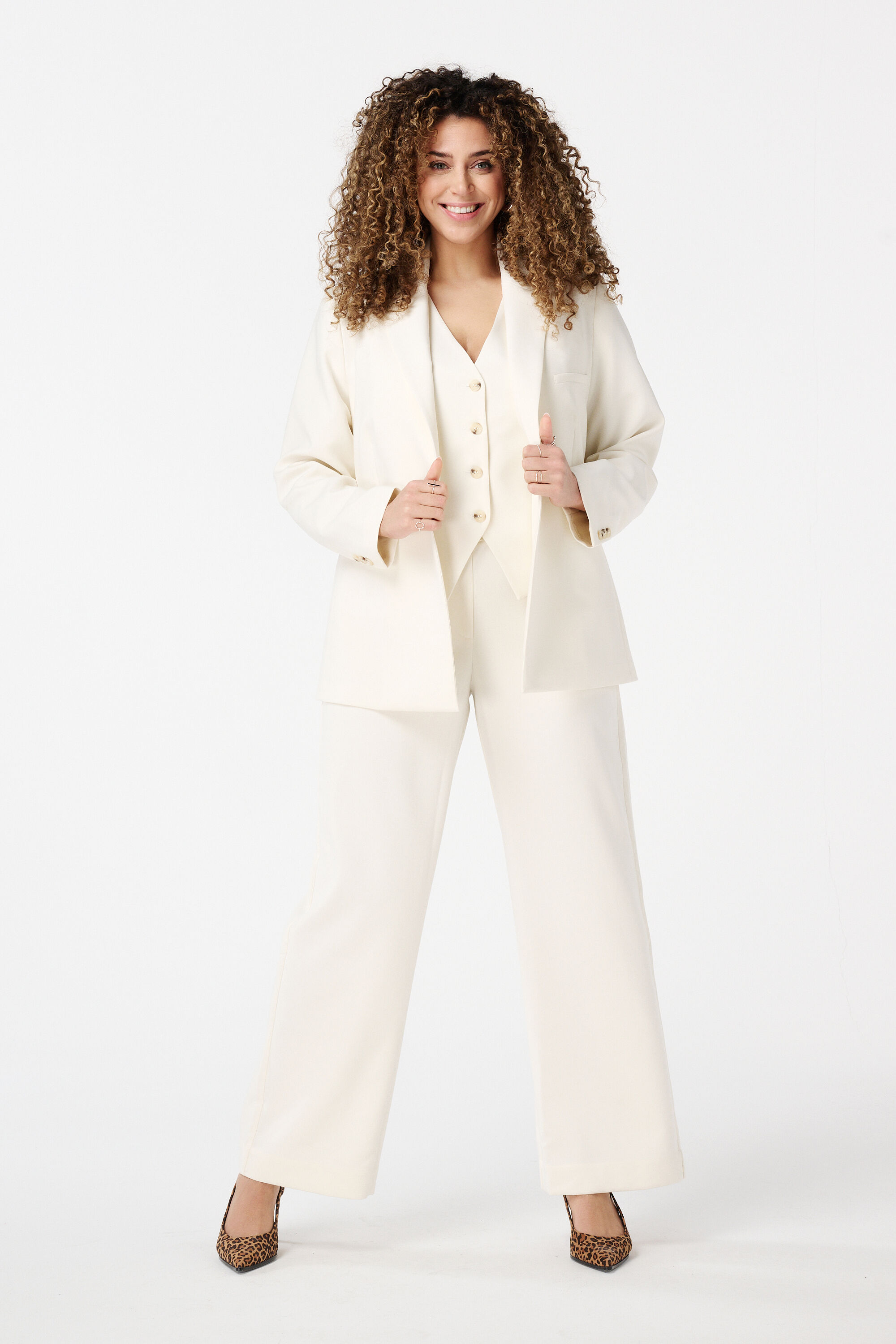 Blazer con cierre con botones image number 5