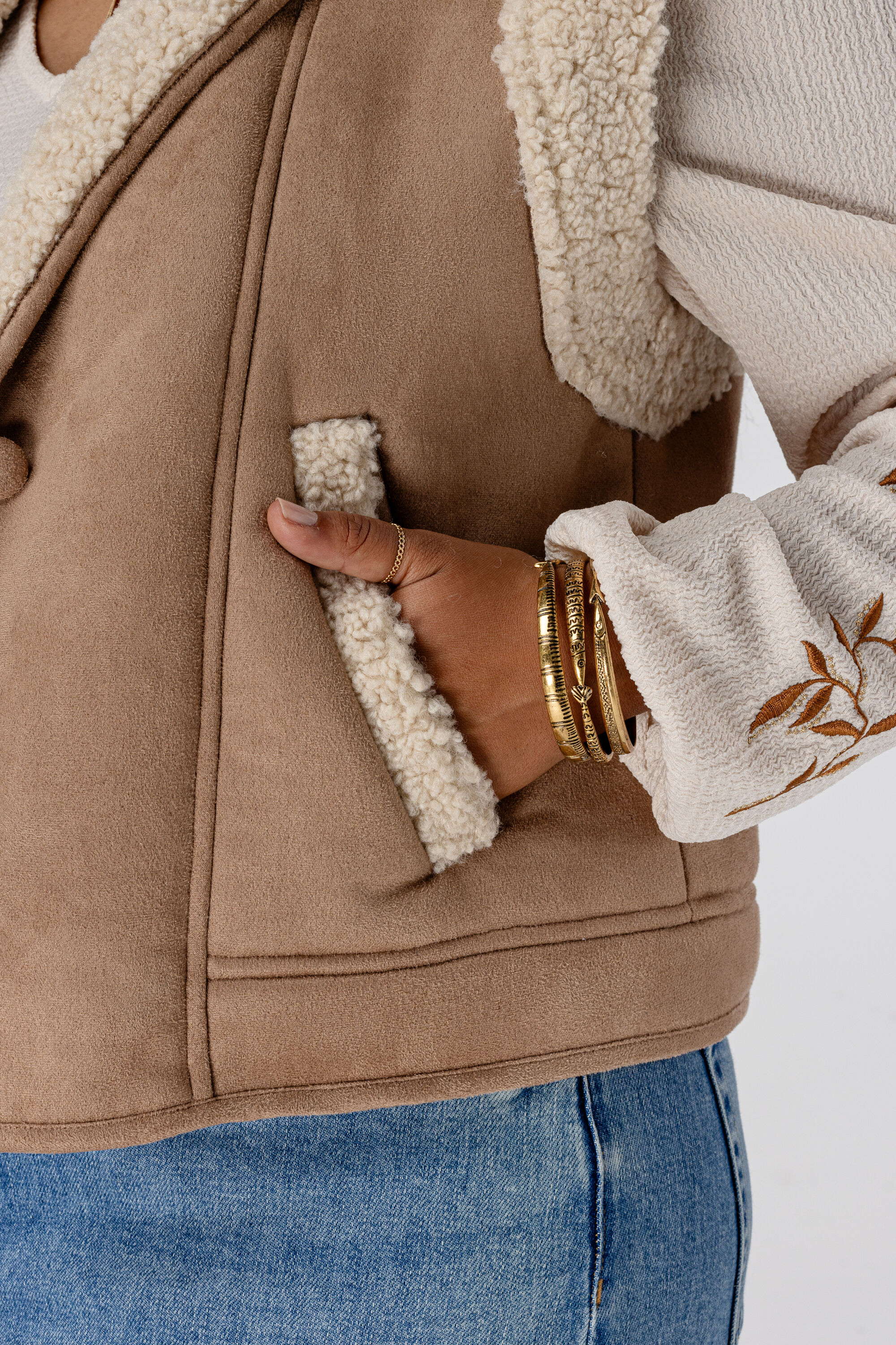 Chaleco con forro de peluche image number 4