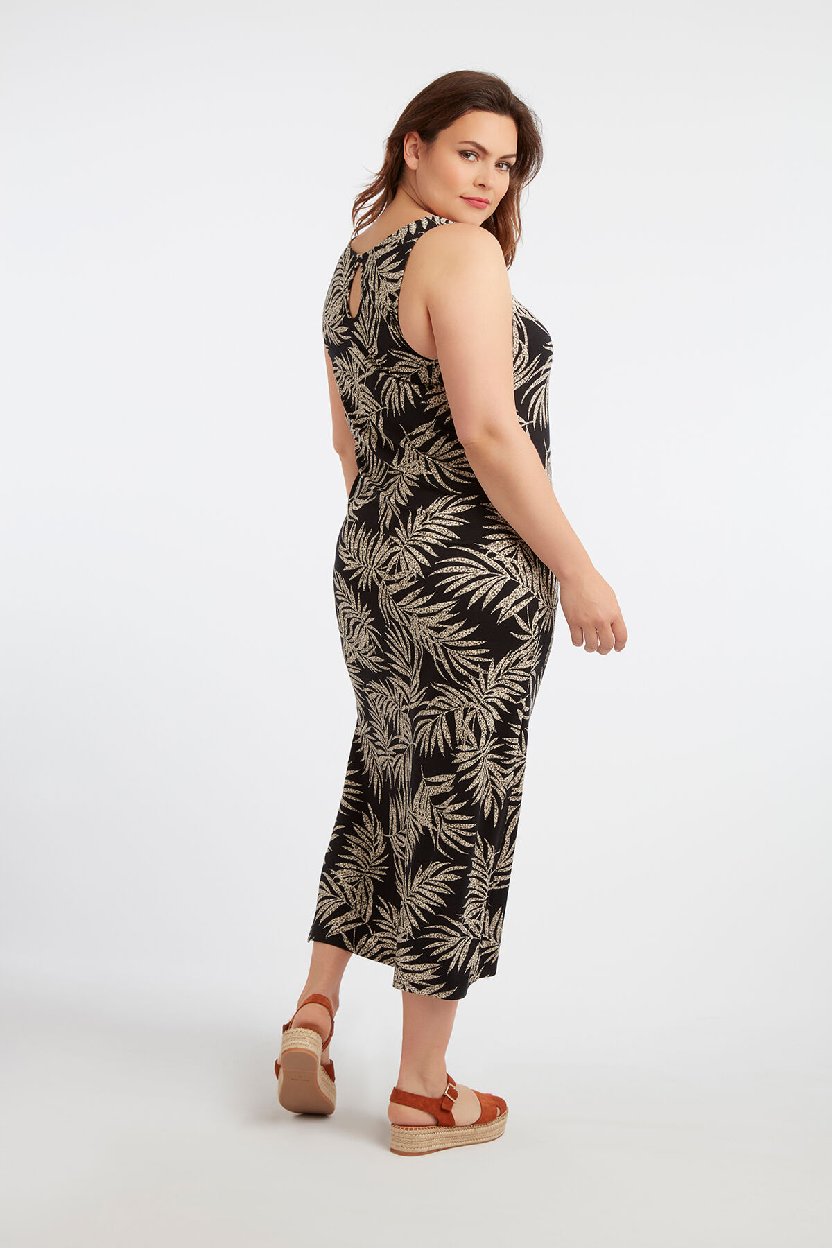 Vestido largo sin mangas image number 3