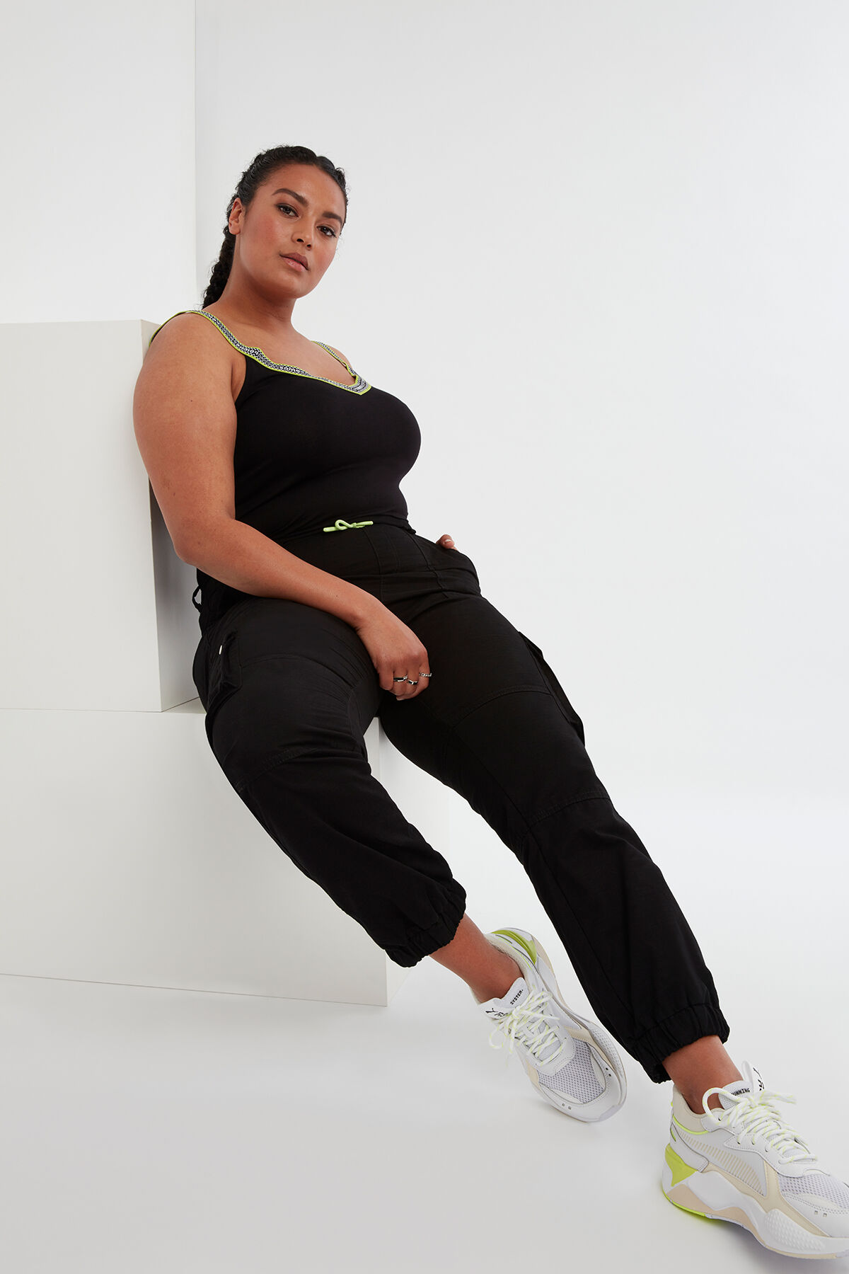 Top con logotipo image number 5