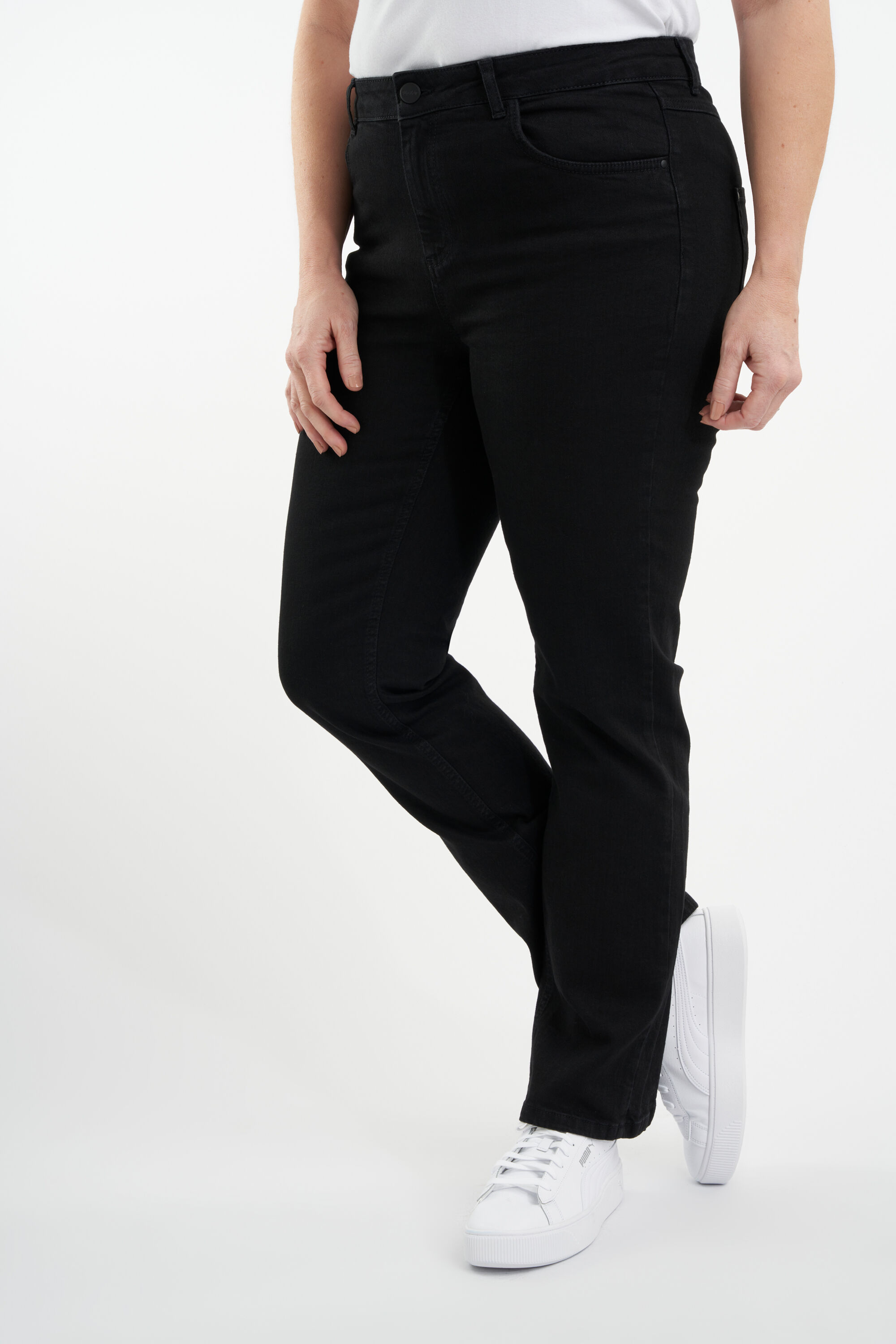 Los vaqueros SHAPES de corte recto  image number 4