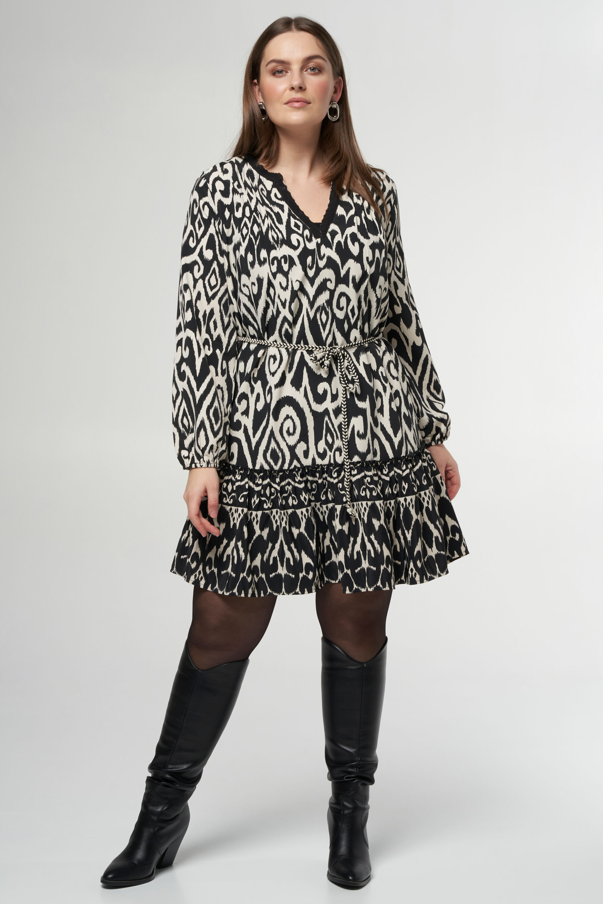 Vestido con estampado image number 6