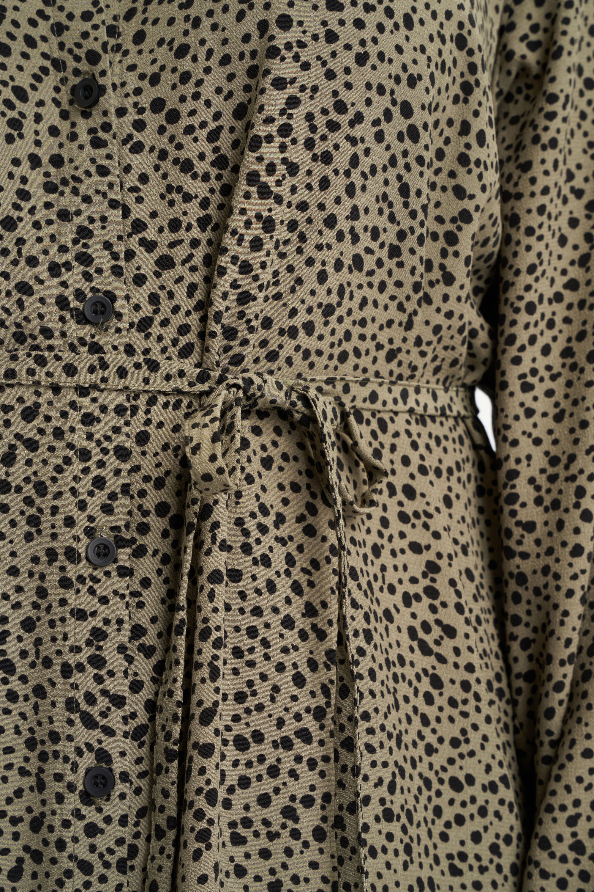 Vestido largo con cinto atado image number 6