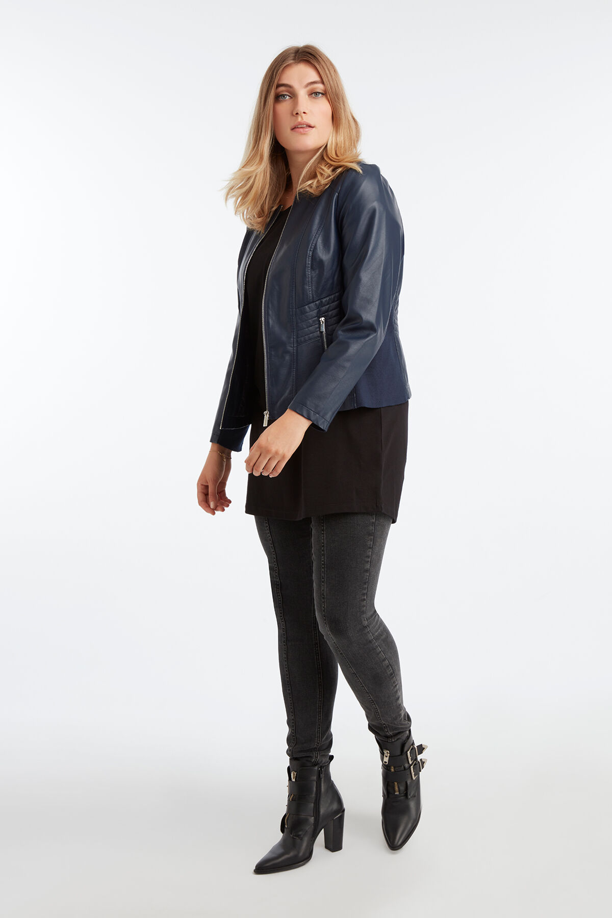 Chaqueta de cuero sint&eacute;tico con cuello redondo image number 3