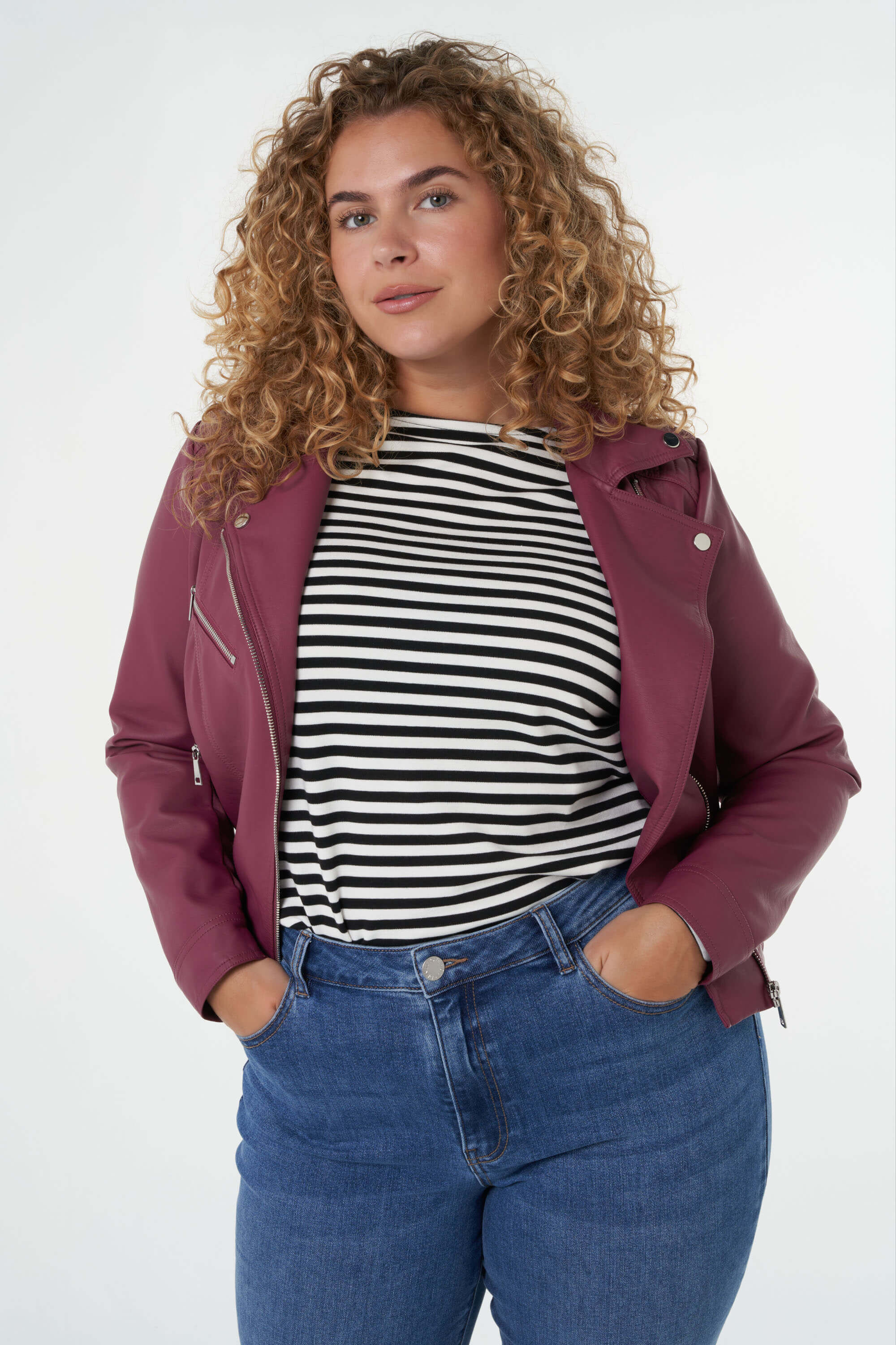 Cazadora de Cuero Sint&eacute;tico image number 6