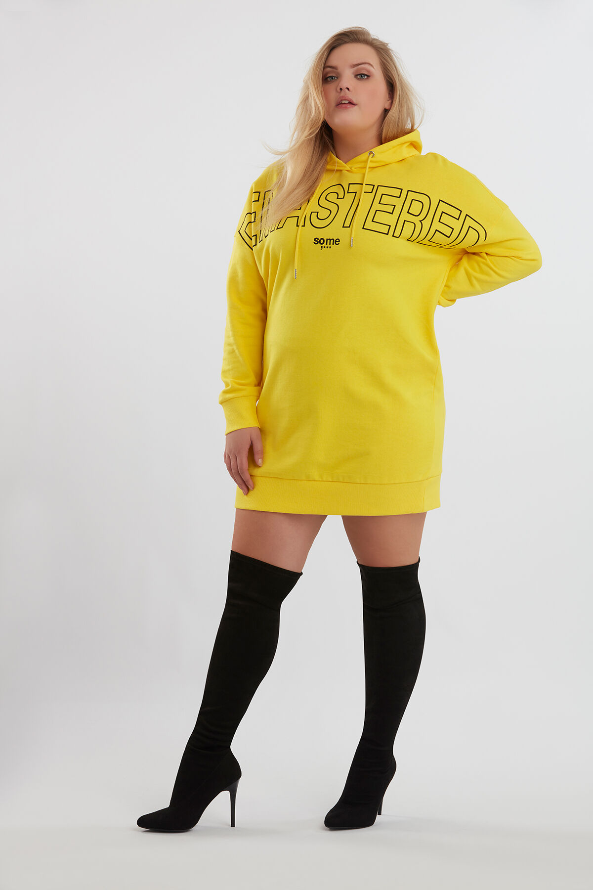 Jersey tipo vestido con estampado en goma image number 3