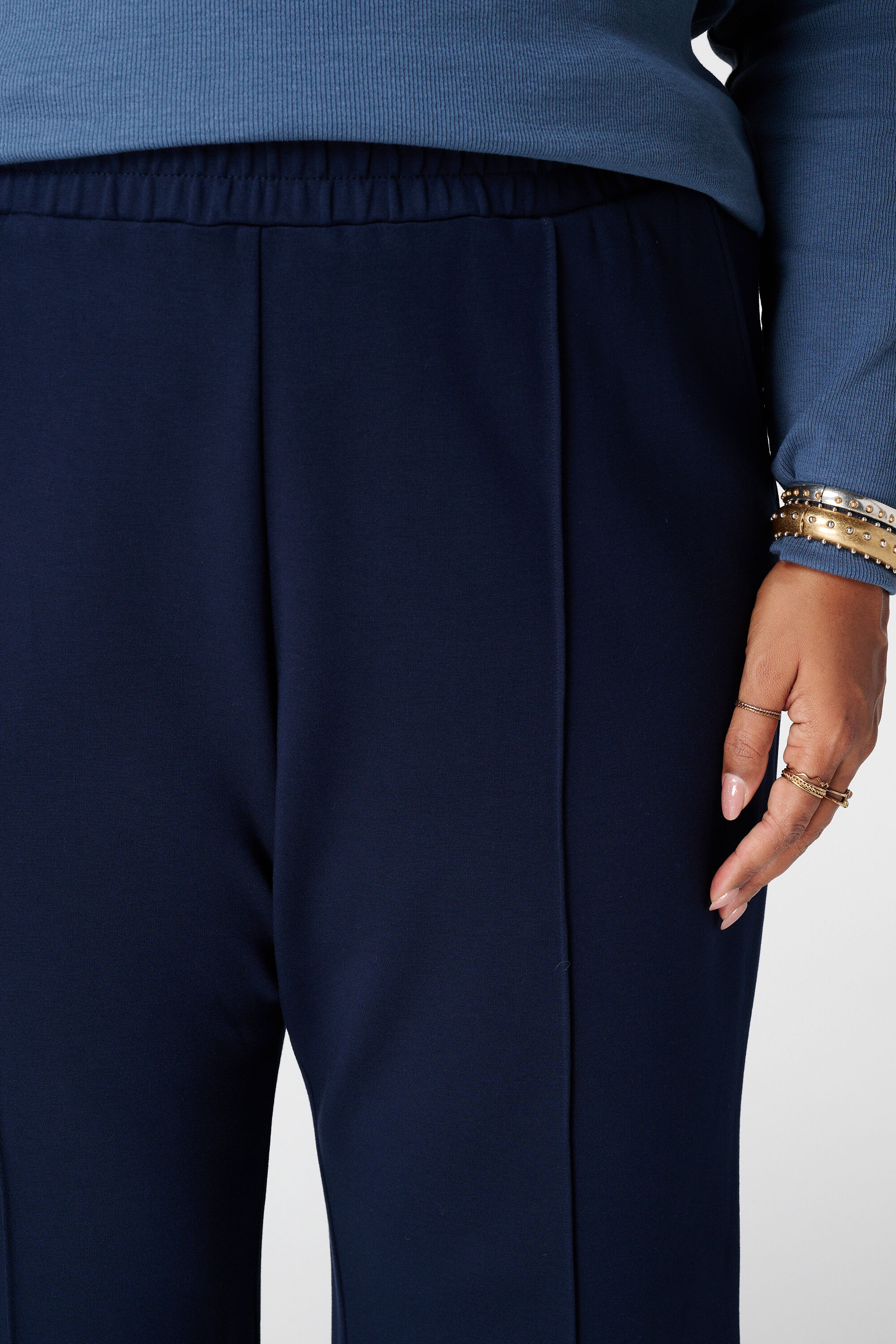 Pantal&oacute;n ancho con costuras decorativas image number 4