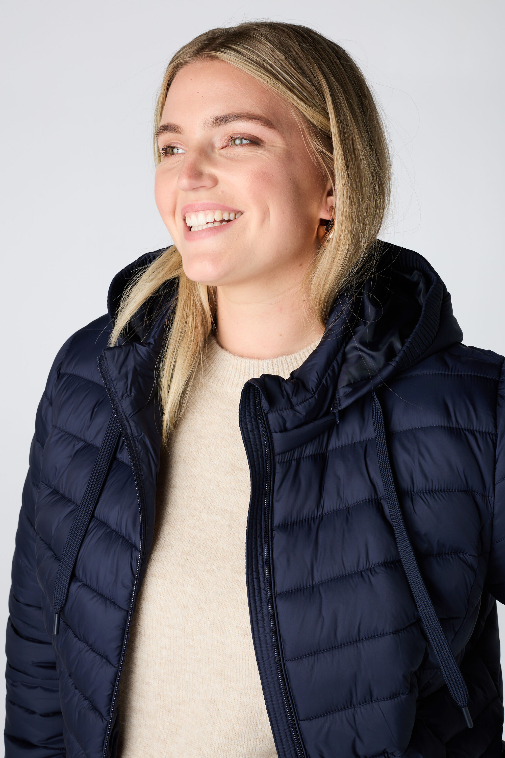 Chaqueta ligeramente acolchada image number 4