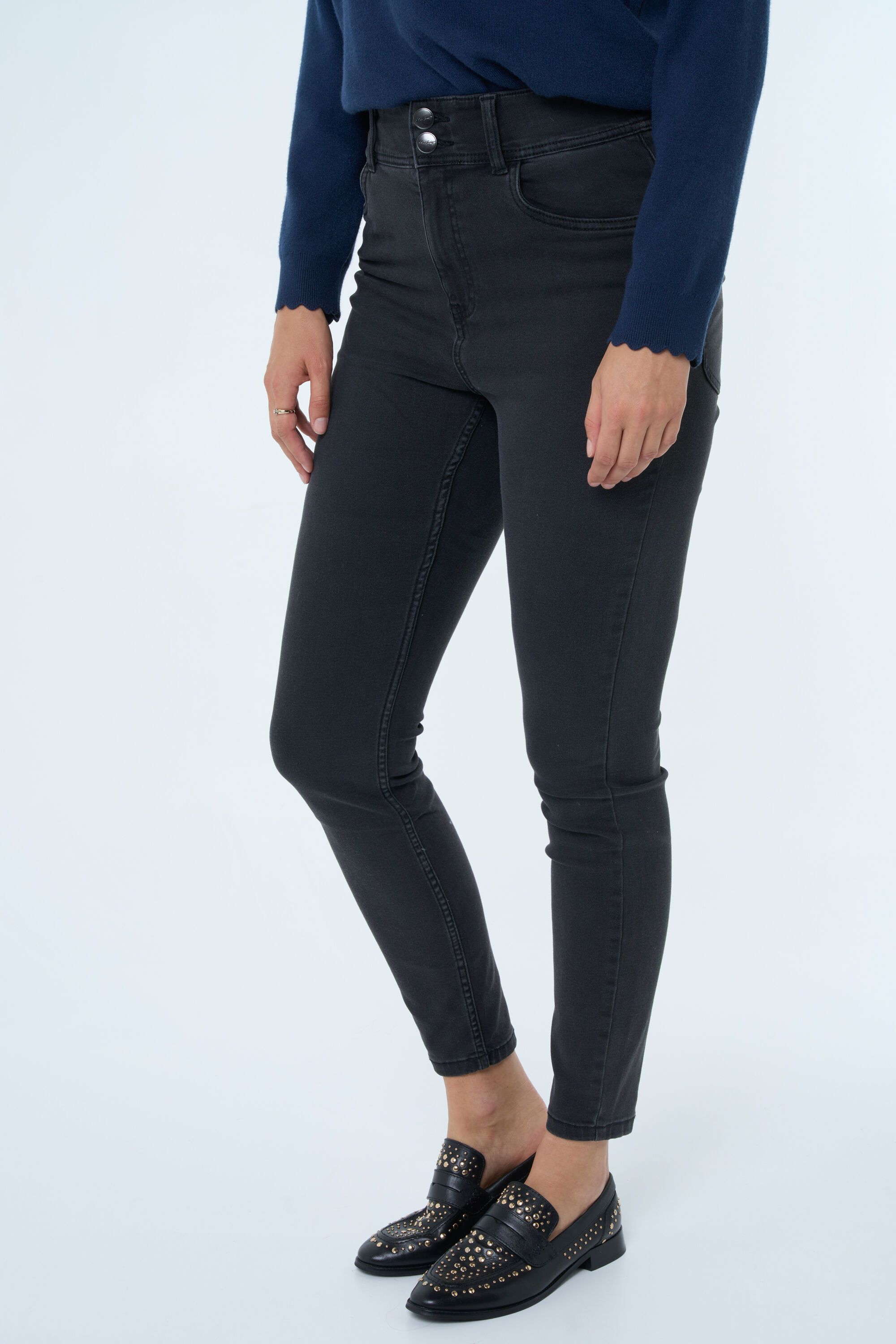 Vaqueros SCULPTS de corte pitillo  image number 5