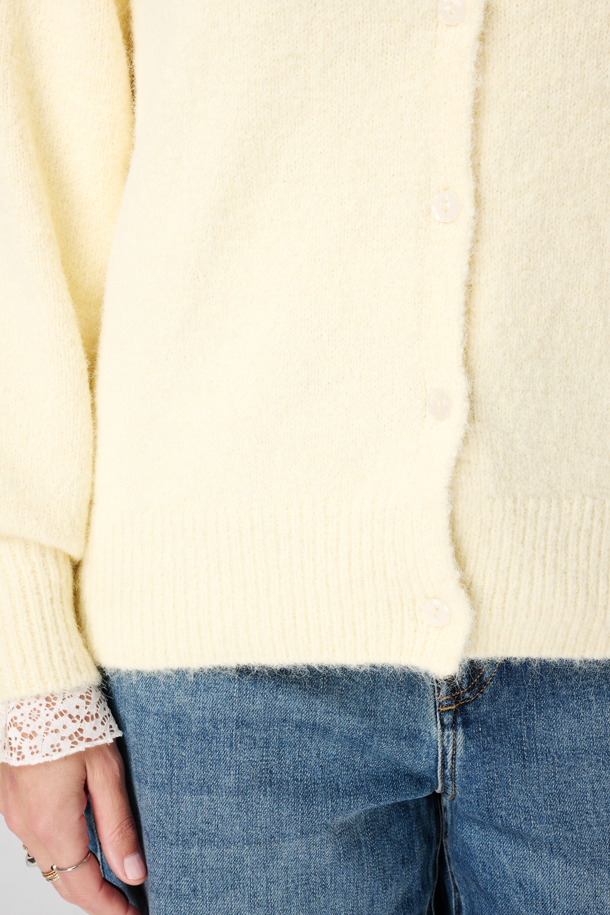 C&aacute;rdigan de punto con cierre con botones image number 6