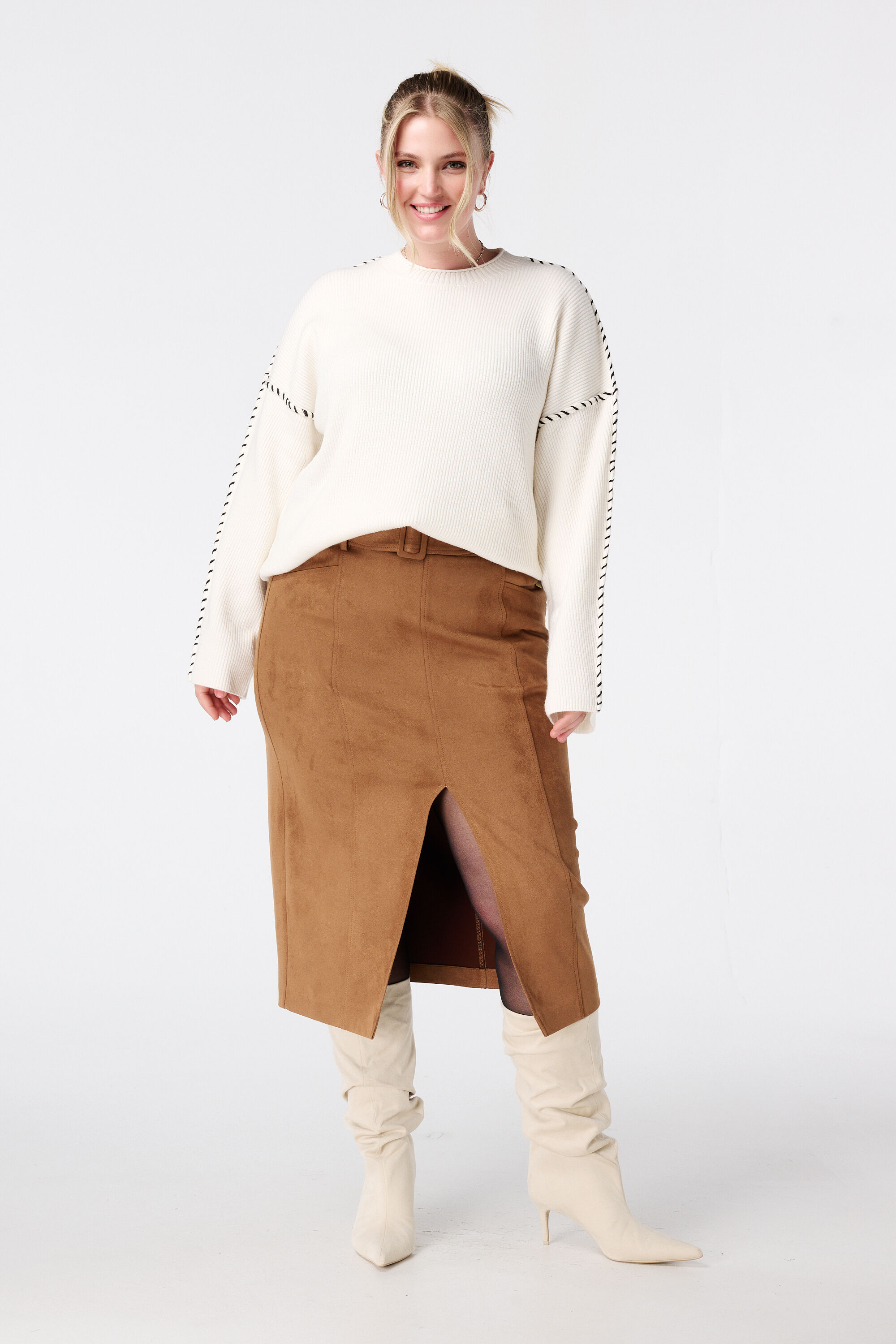 Jersey con costuras decorativas image number 5