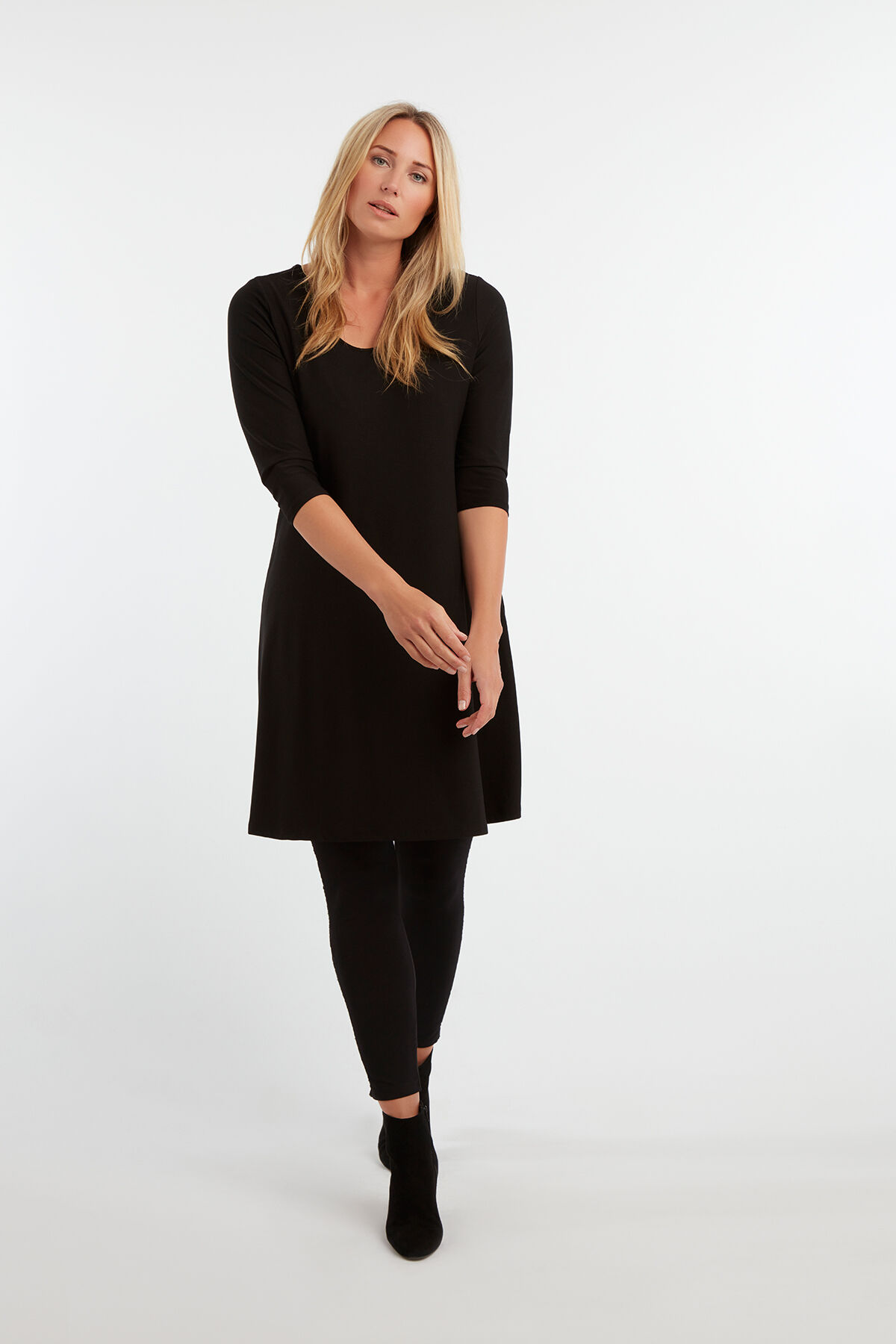 Vestido tipo t&uacute;nica image number 3