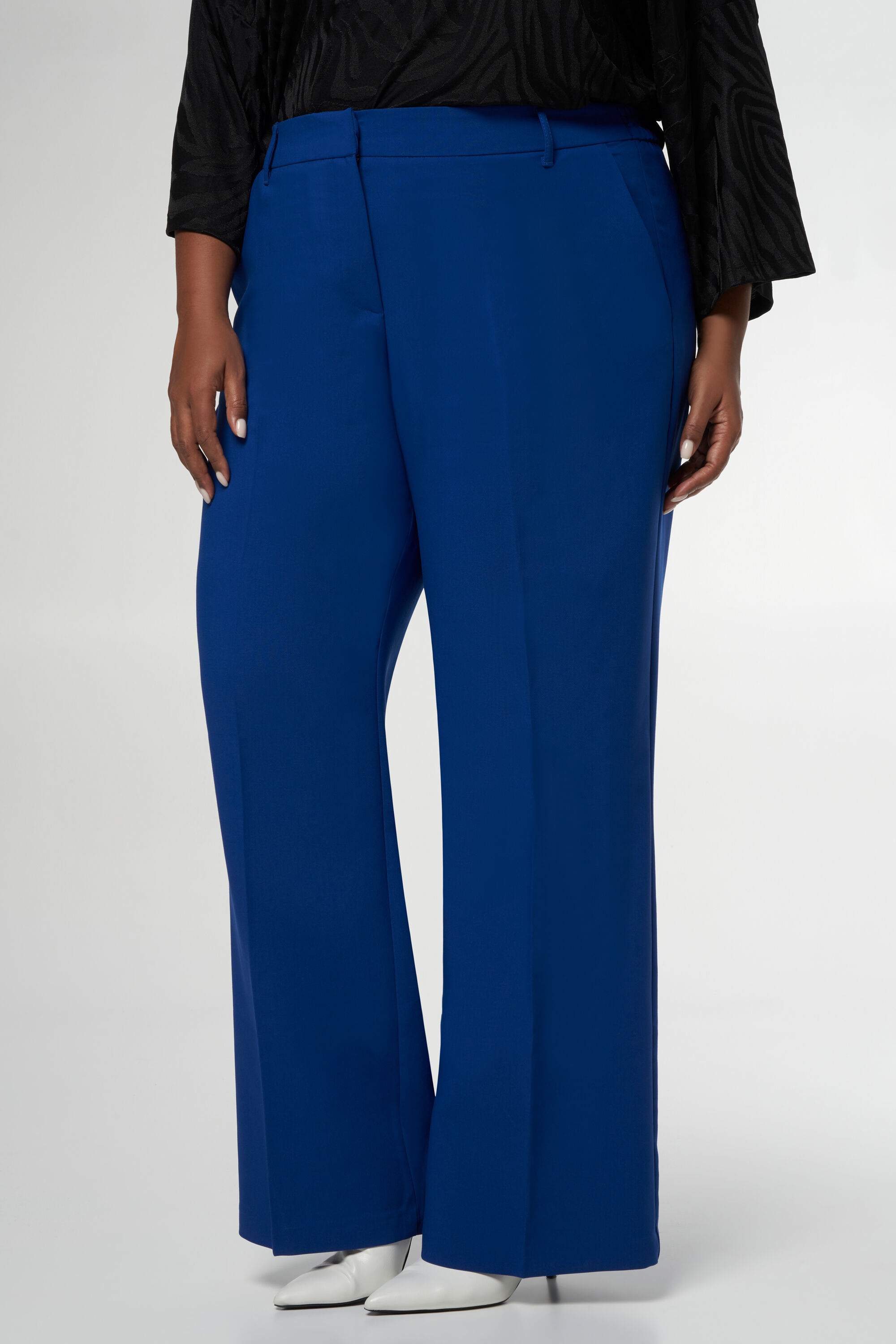 Pantalones de corte recto image number 5