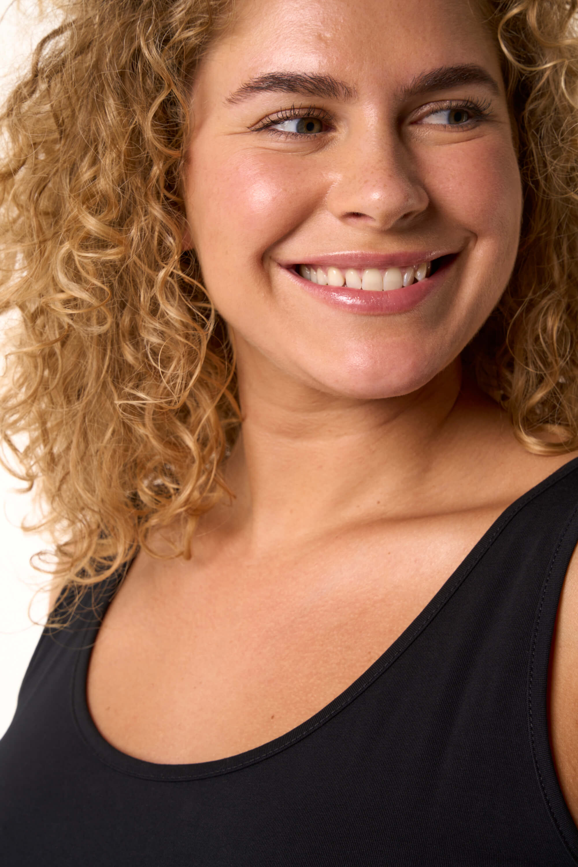 Camiseta larga sin mangas de algod&oacute;n - pack de dos image number 4