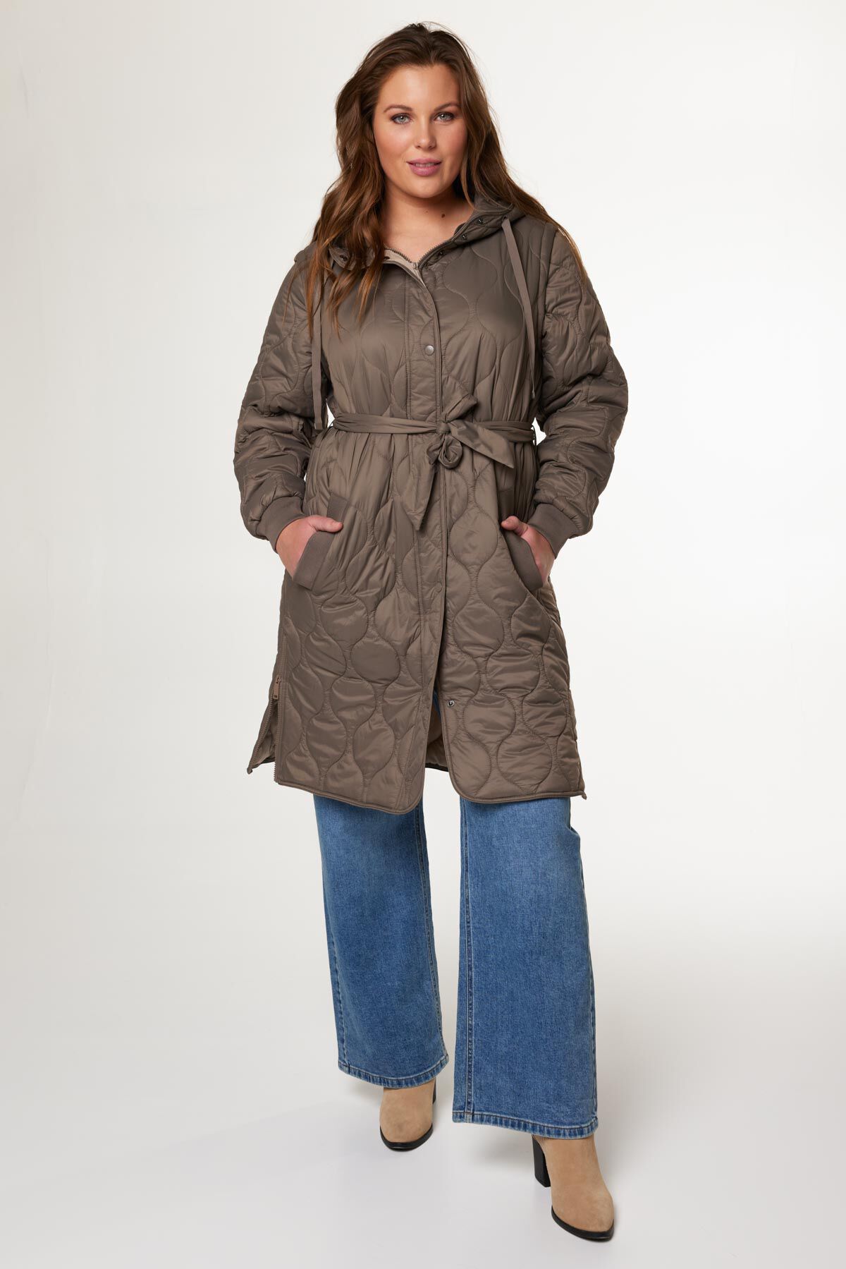 Chaqueta acolchada con mangas desmontables image number 5