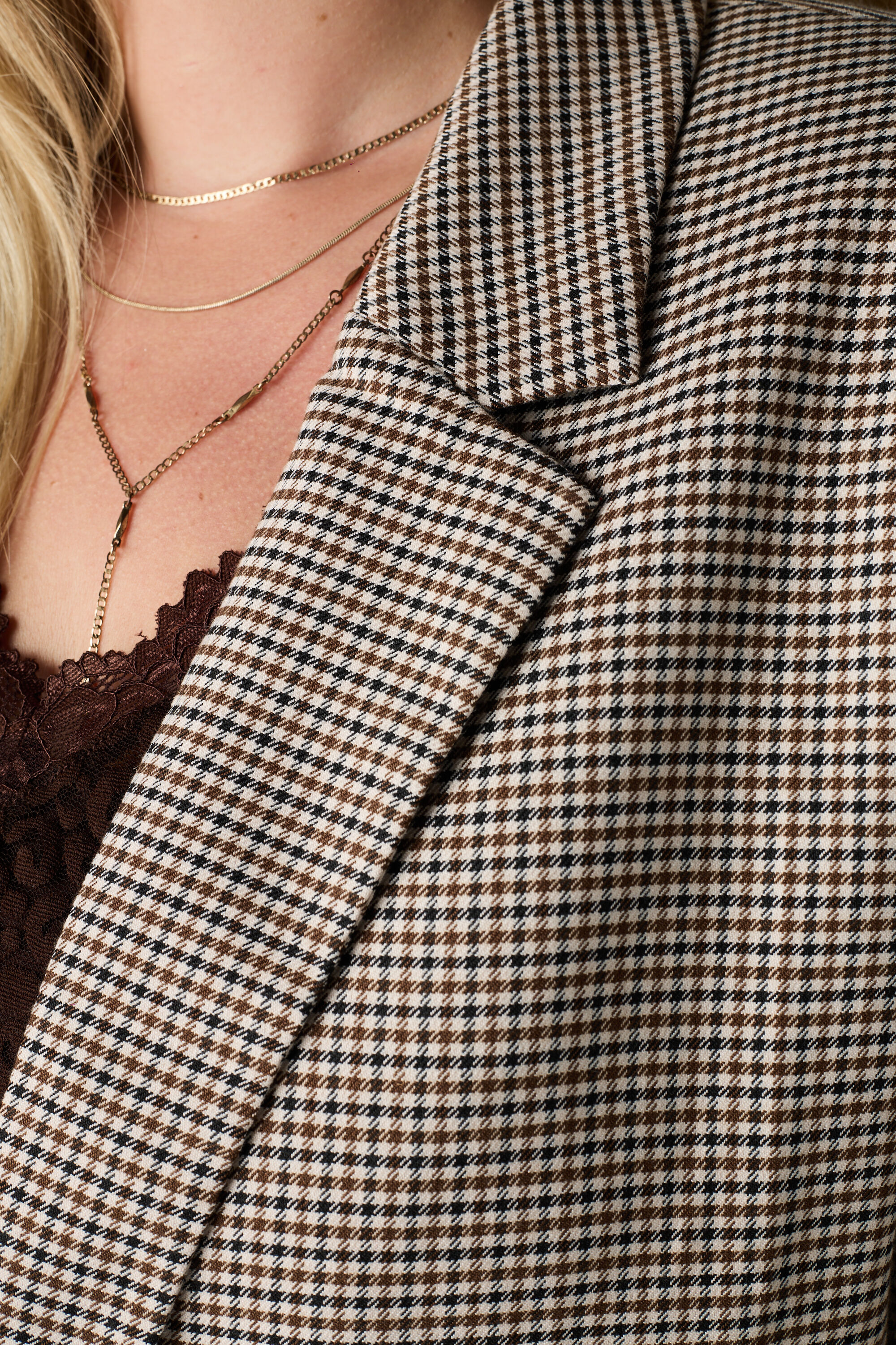 Blazer de botonadura sencilla con pata de gallo image number 6