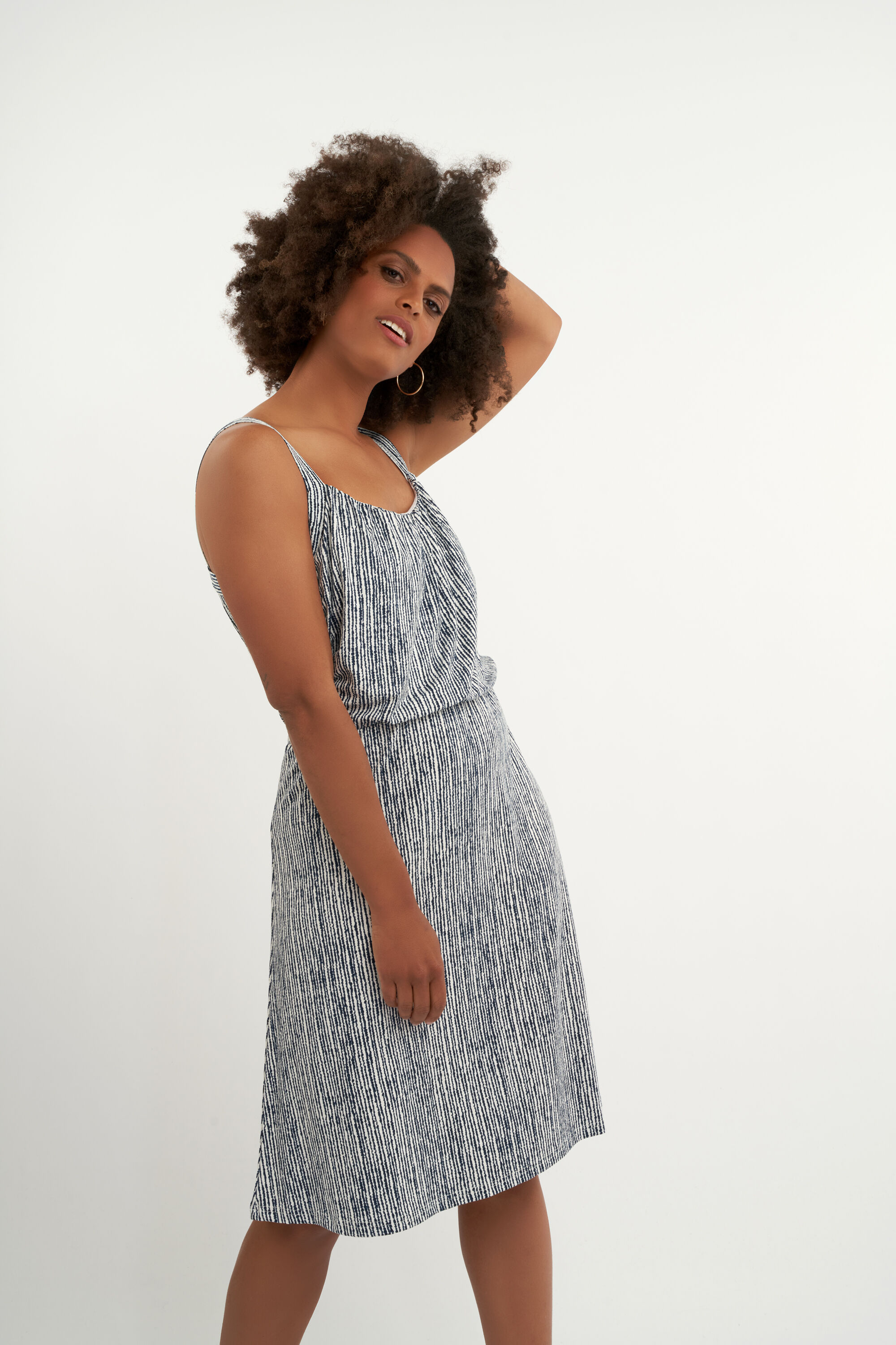 Vestido con estampado image number 7