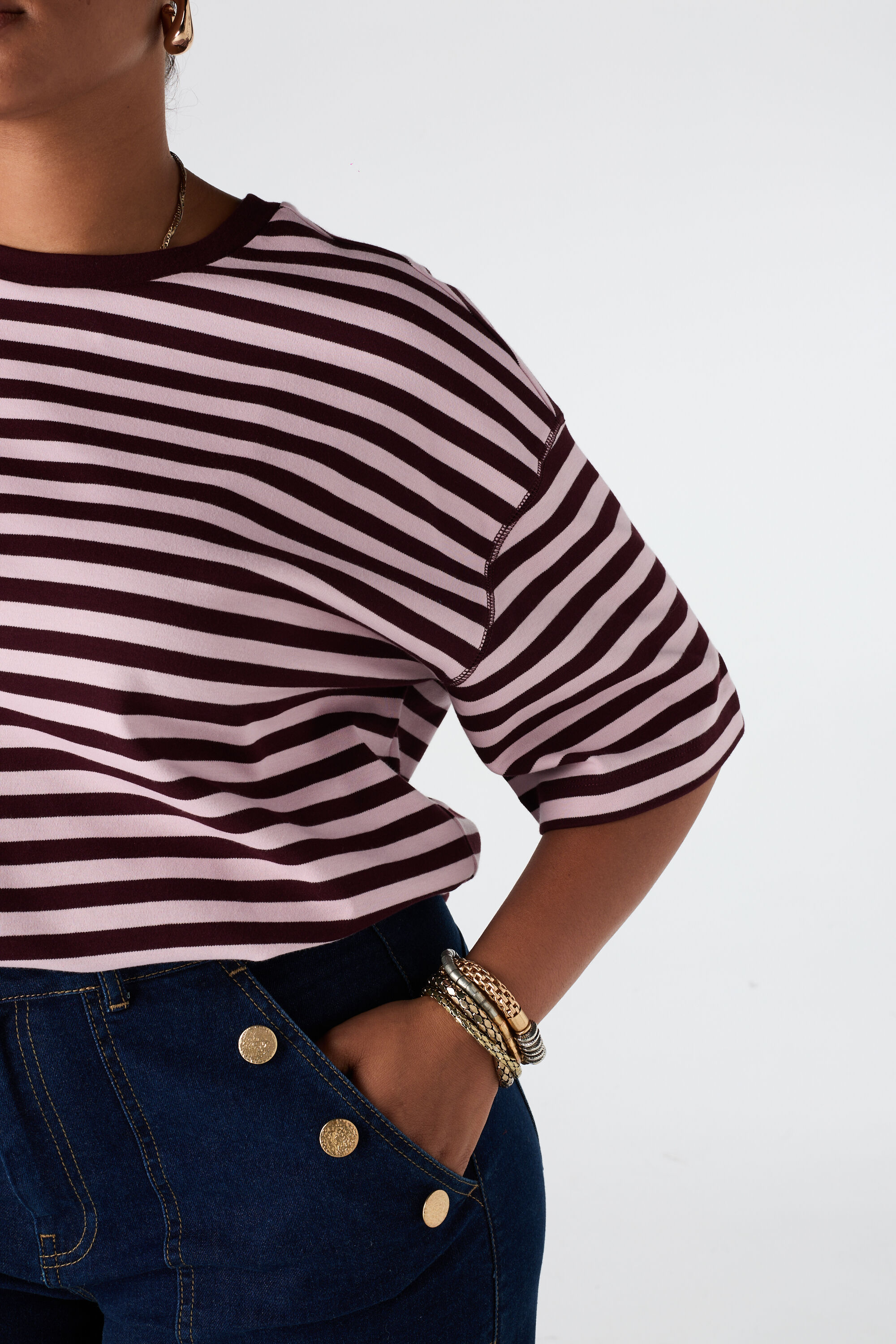 Camiseta oversize de rayas image number 6