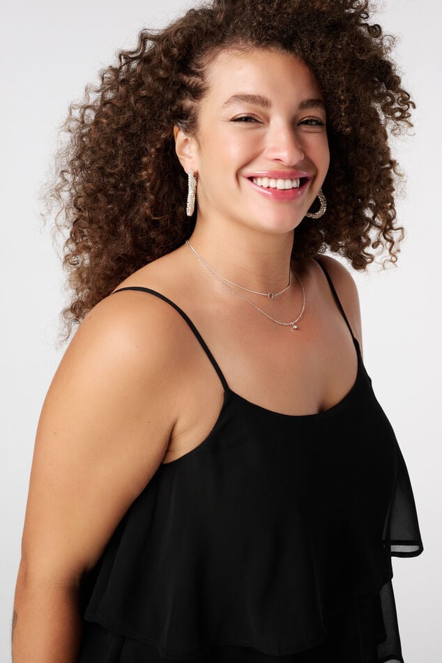 Vestido con volantes image number 4