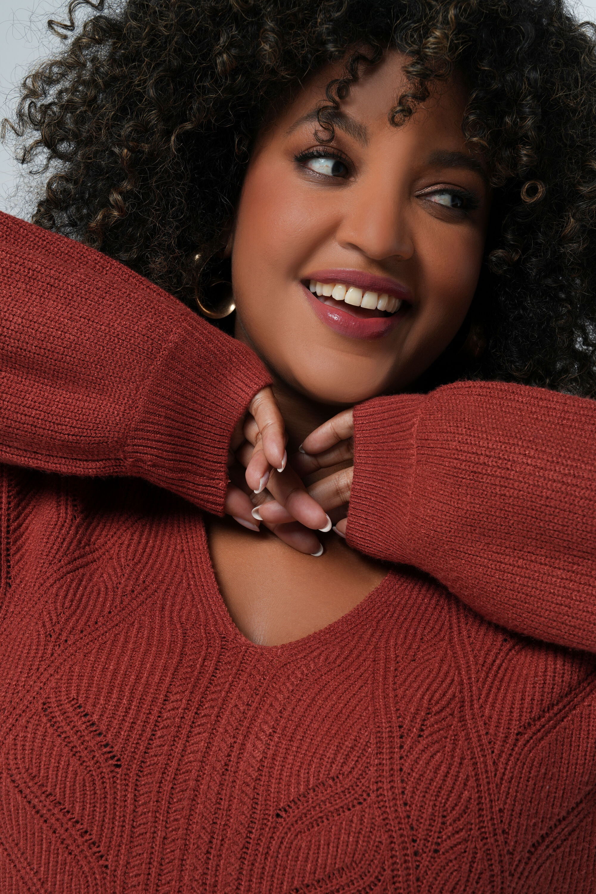 Jersey con cuello en V  image number 4