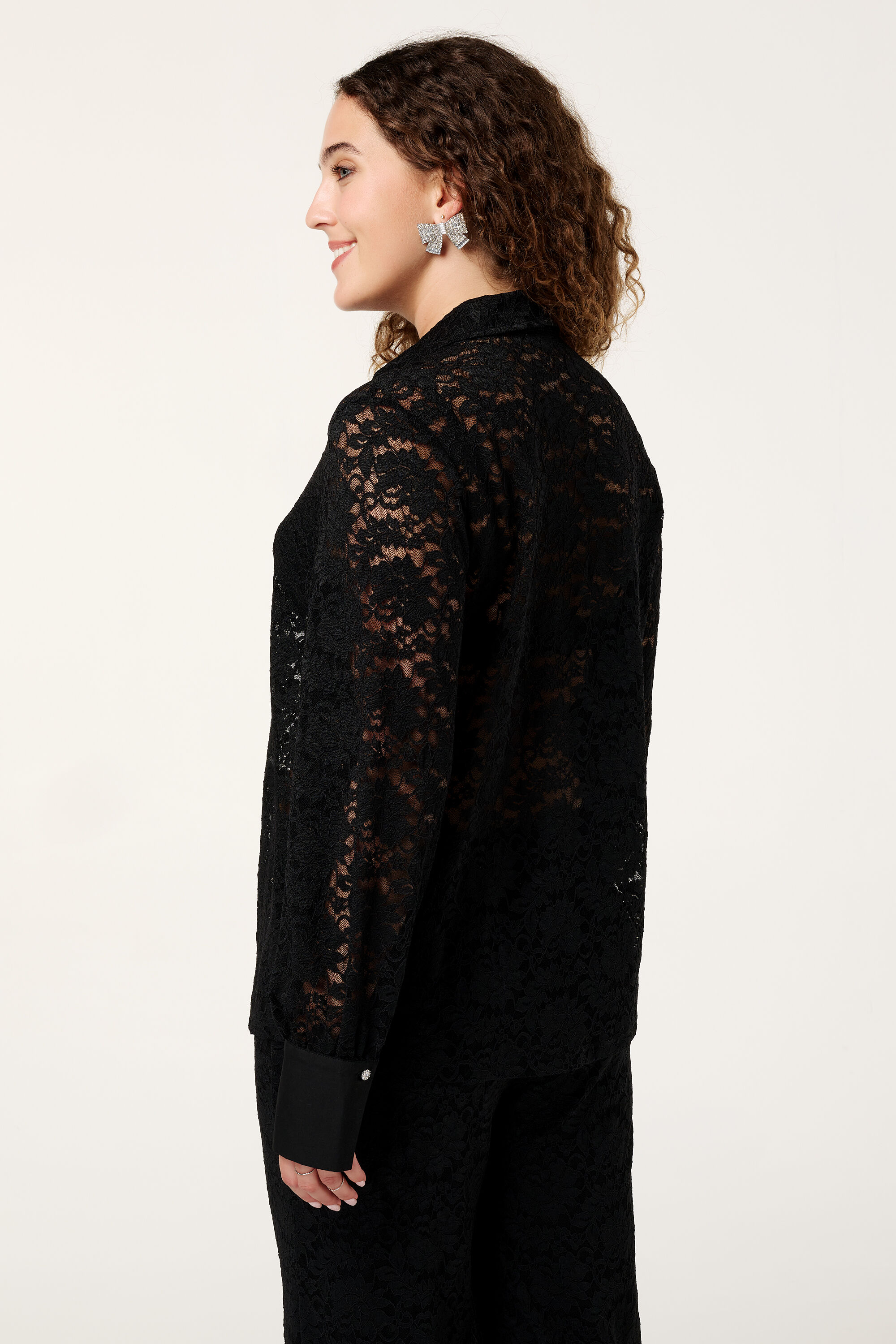 Blusa con encaje image number 3