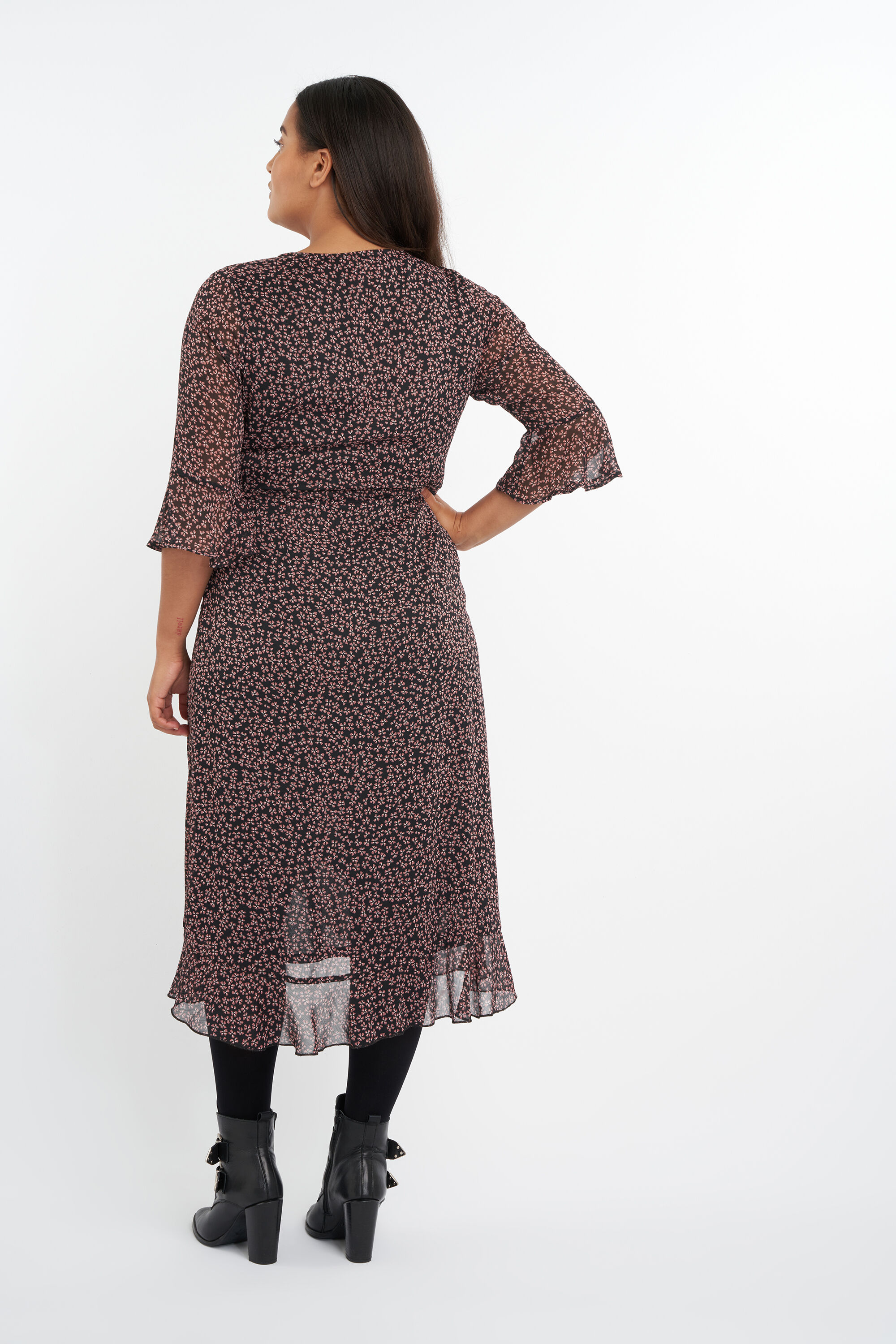 Vestido cruzado con estampado image number 4