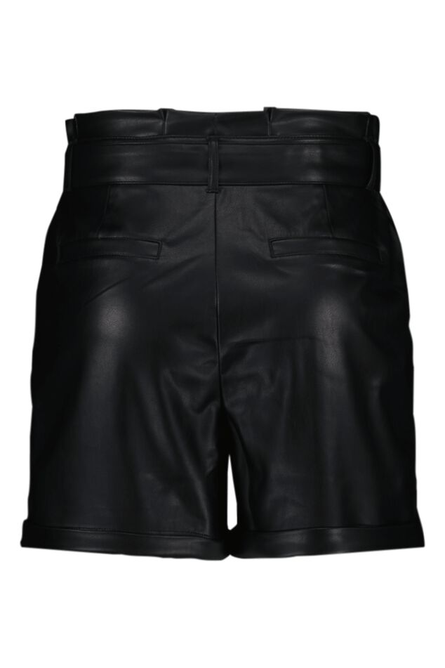 Shorts de cuero con cintura elástica image number 2