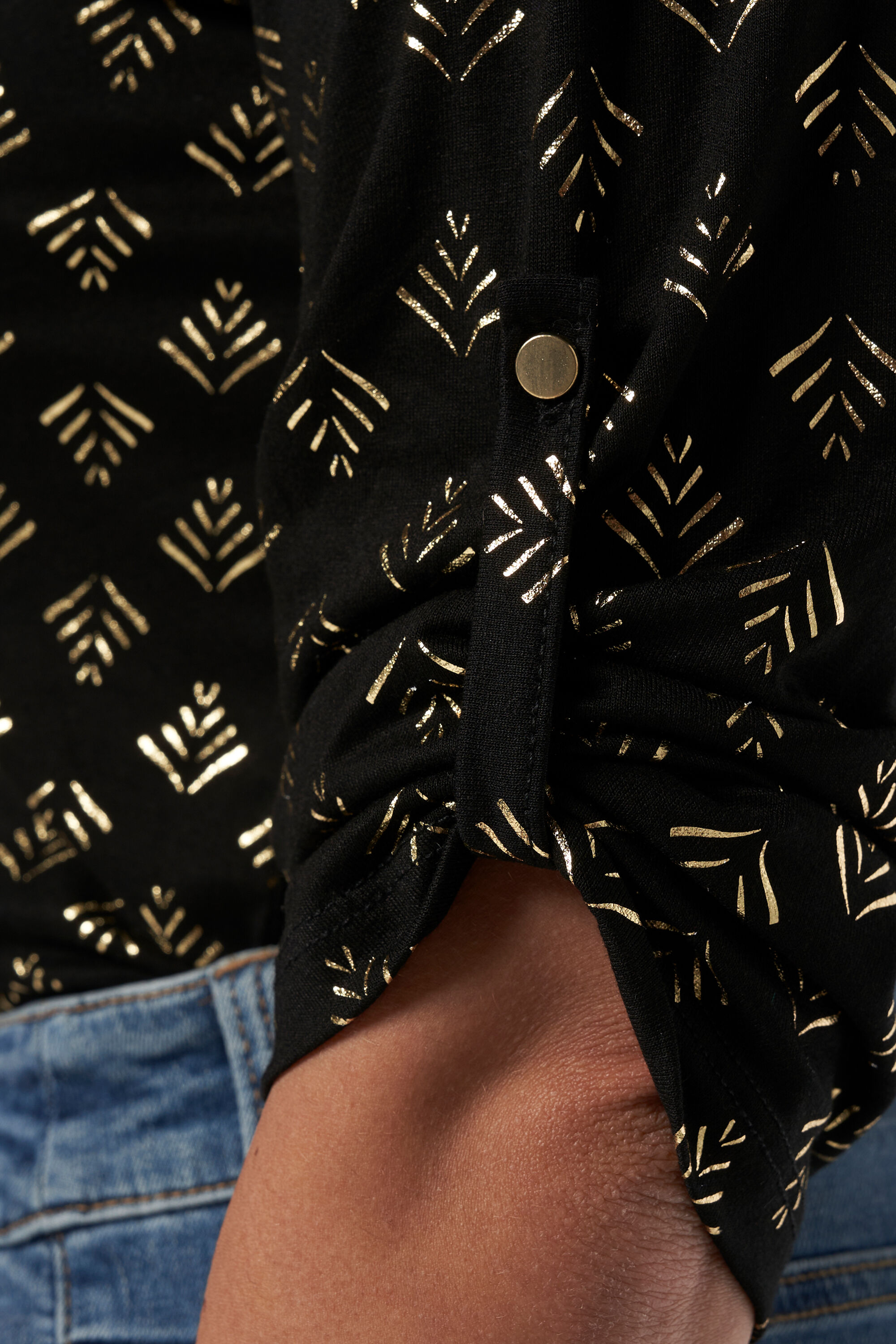 Top con botones  image number 4