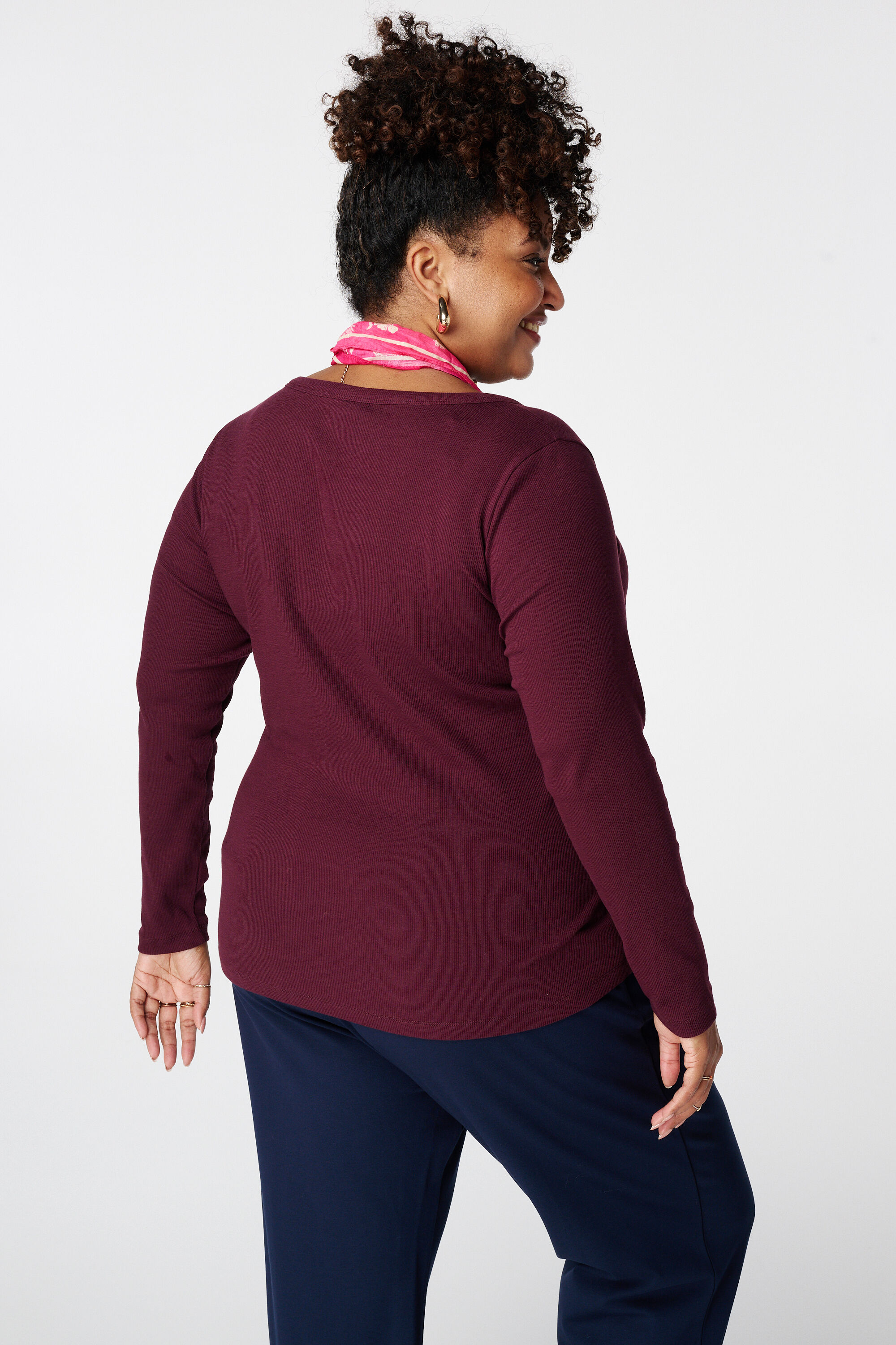 Top de canal&eacute; con manga larga image number 3