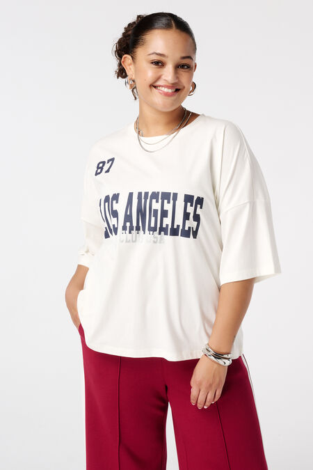 Camiseta holgada con texto Camiseta holgada con texto