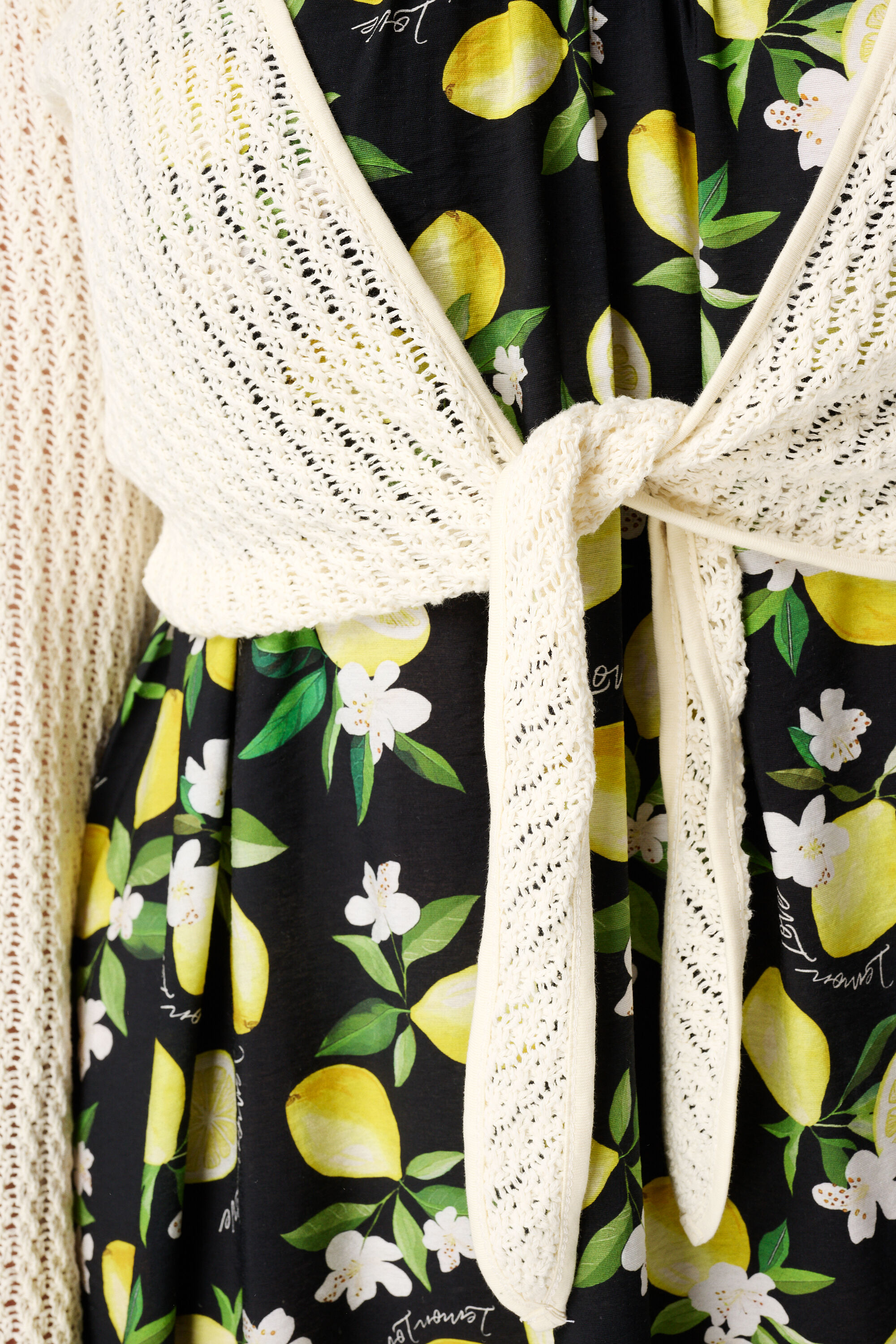 C&aacute;rdigan de punto con detalle de botones image number 6