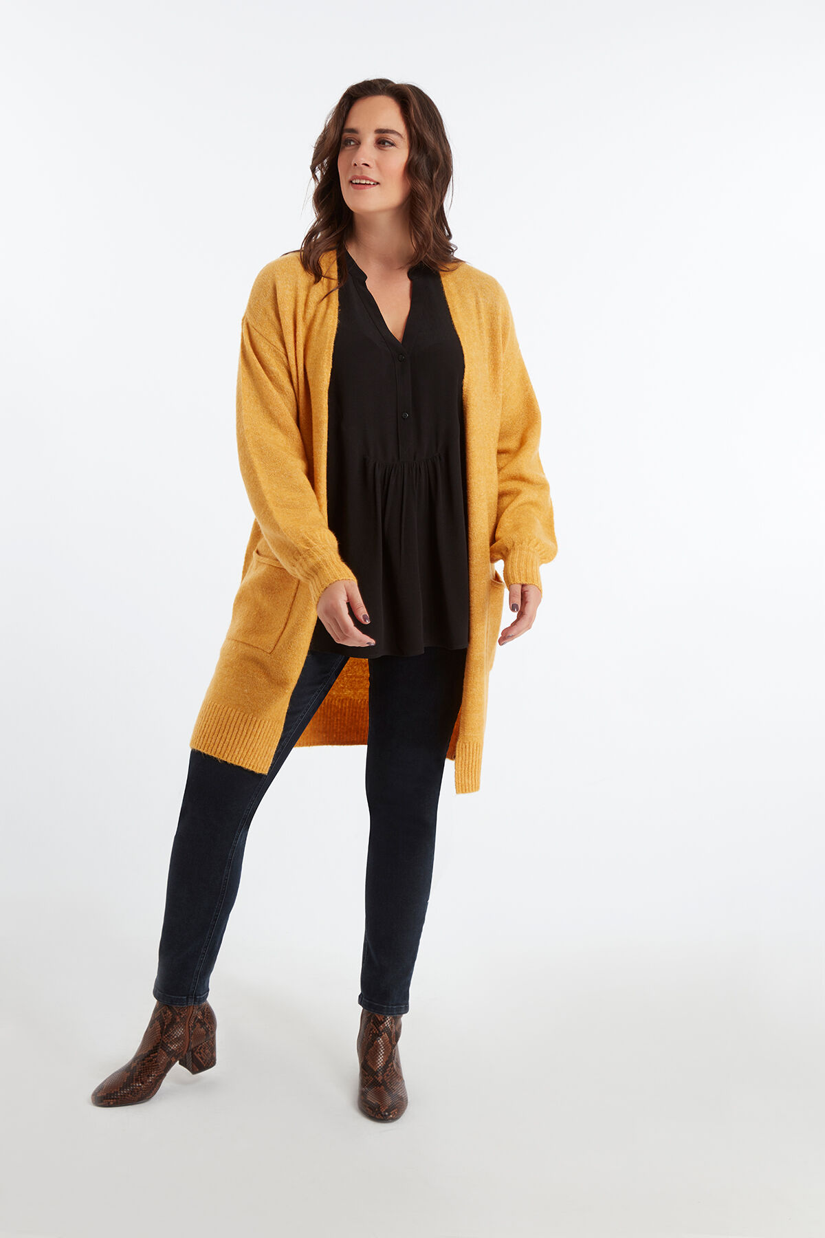 C&aacute;rdigan image number 3