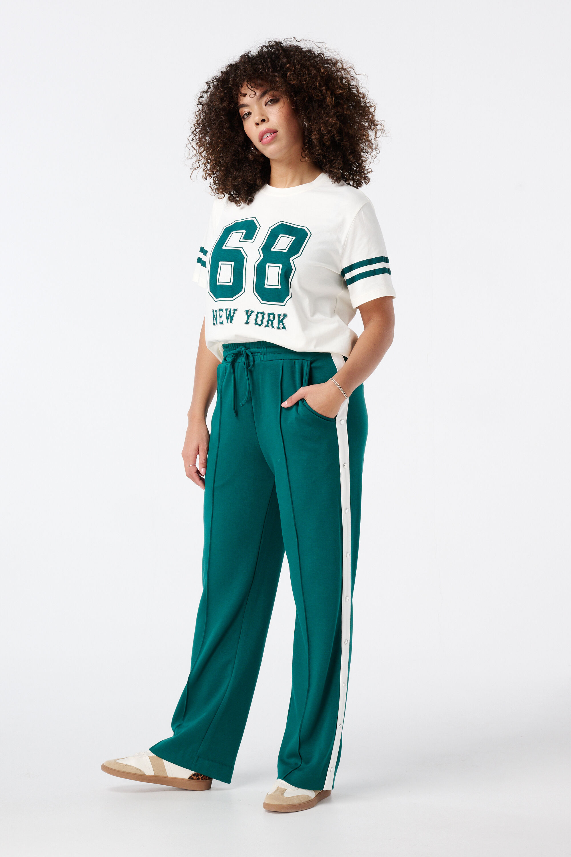 Camiseta con texto  image number 5