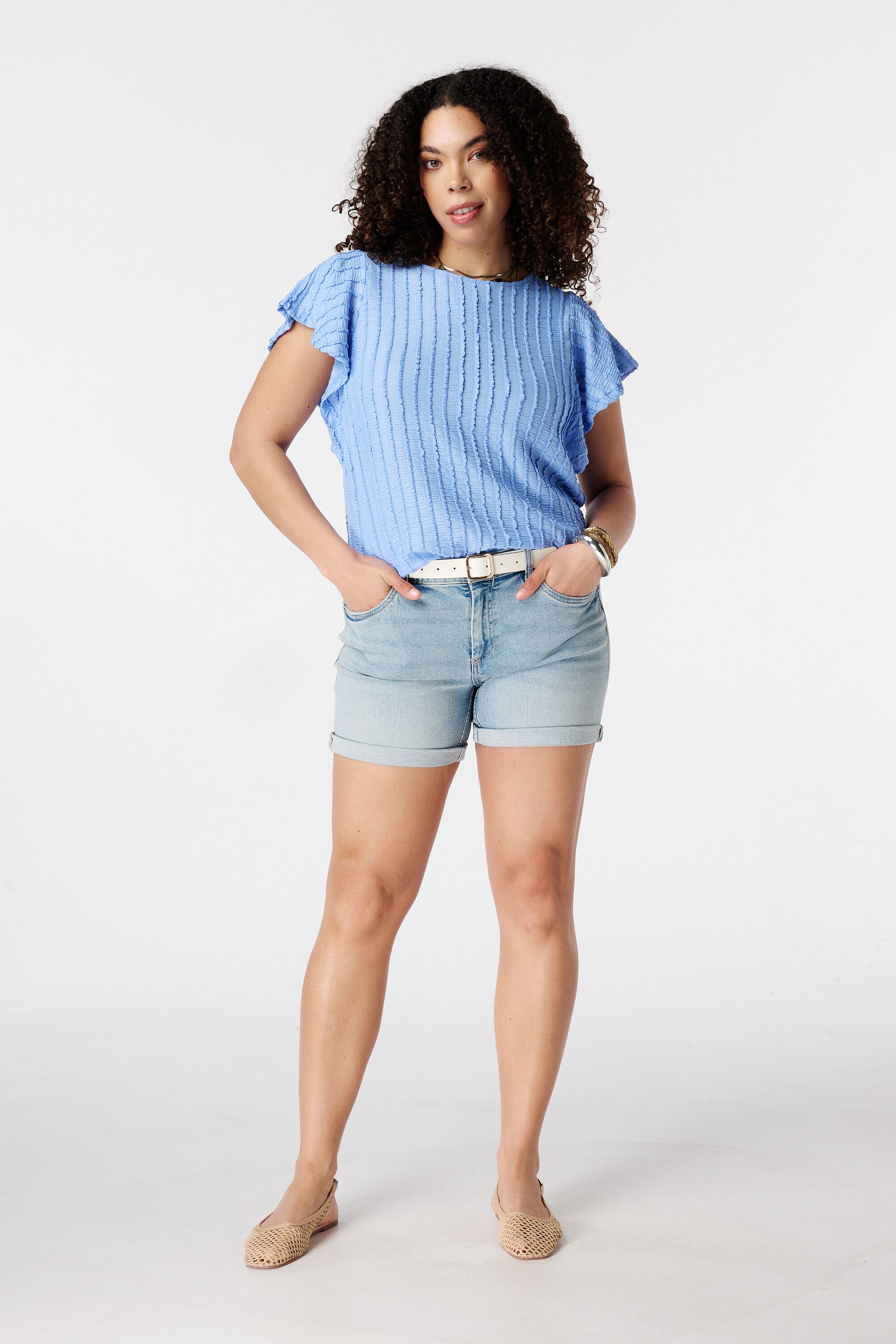 Top con mangas mariposa image number 5