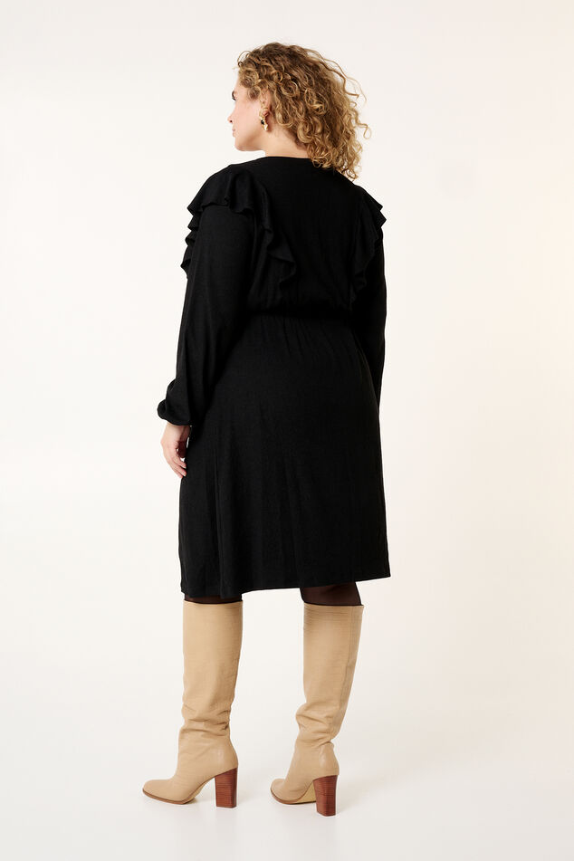 Vestido con volantes como detalle image number 3