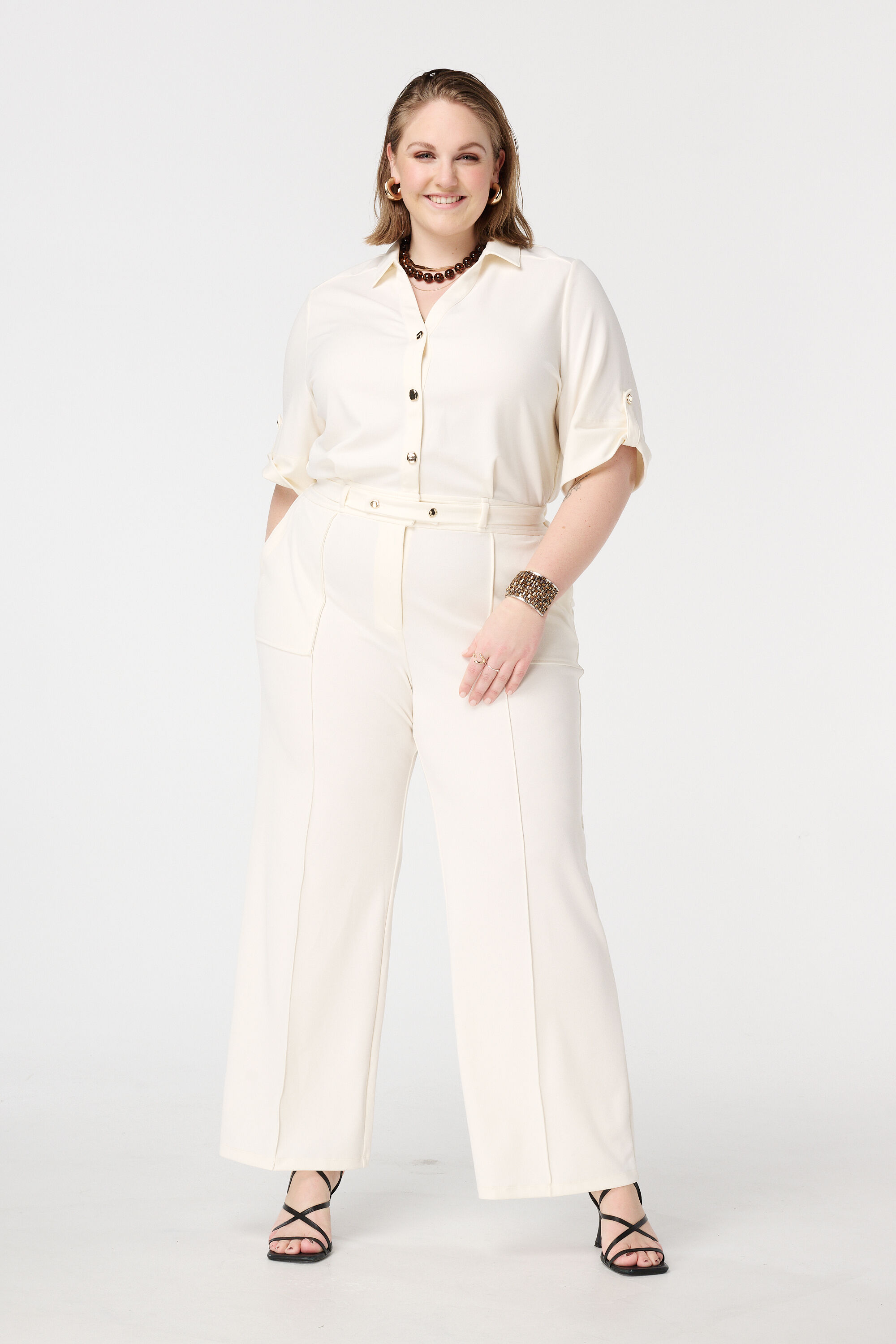 Mono con cintur&oacute;n