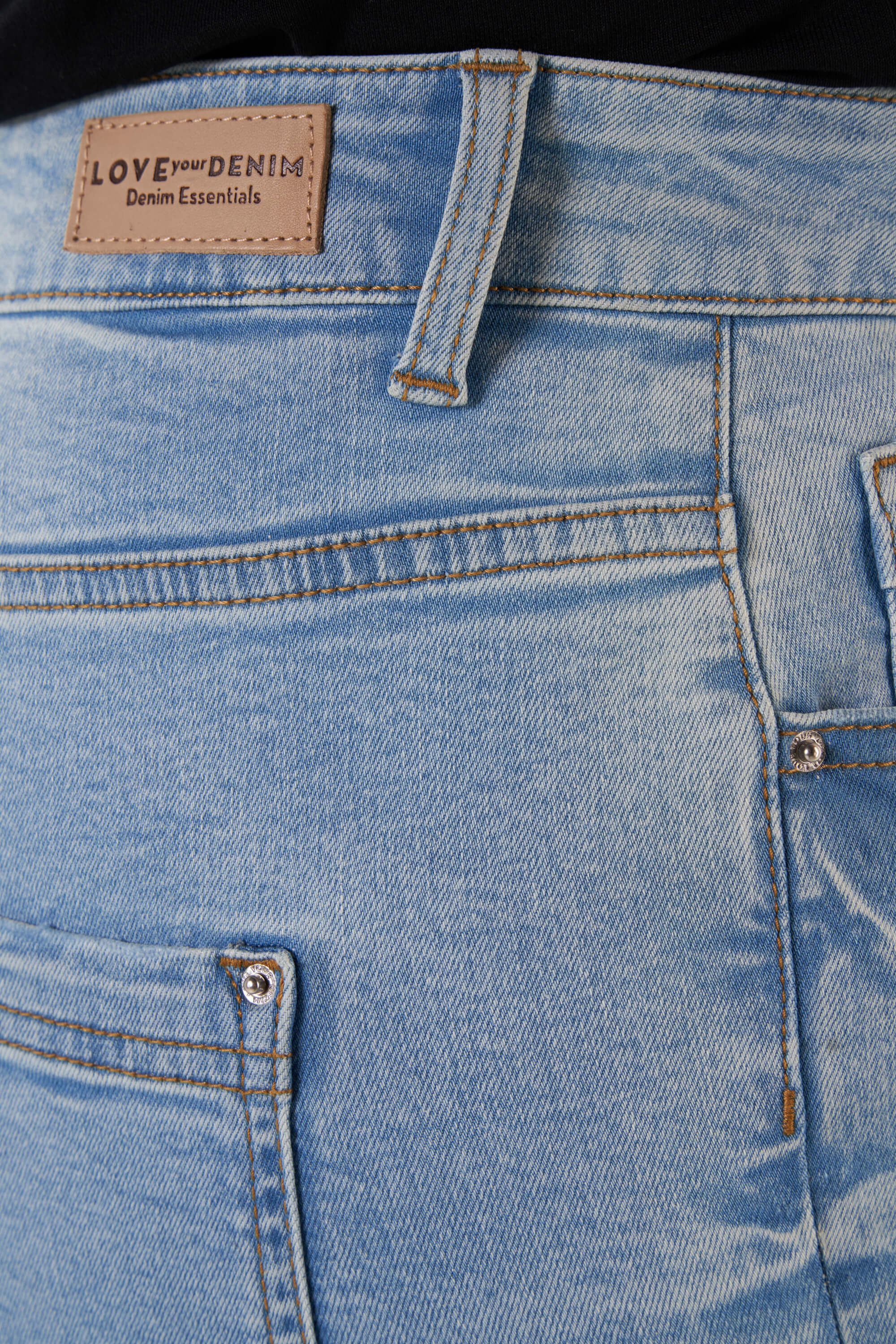 Los vaqueros LILY de corte recto image number 4