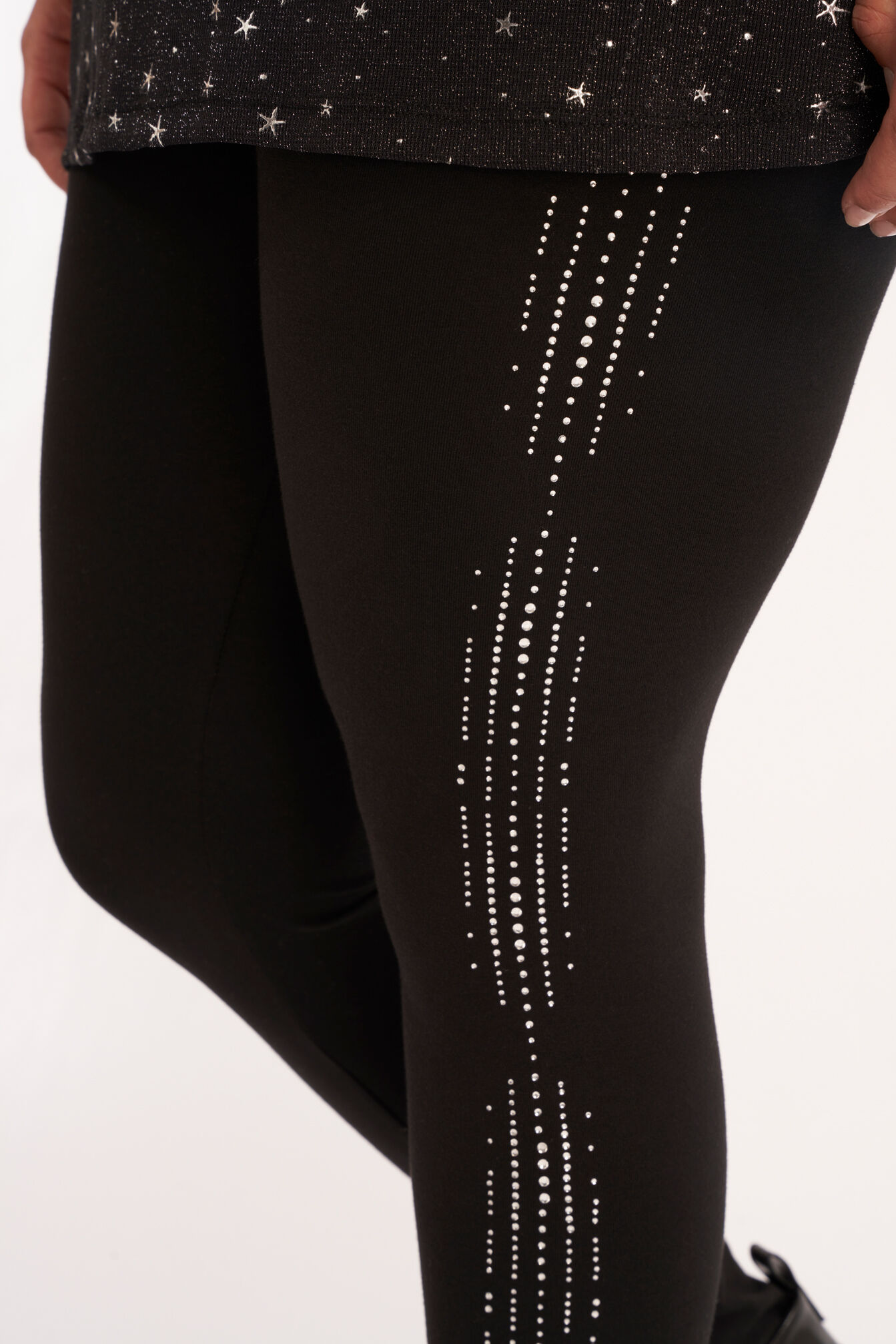 Legging con brillantes  image number 5