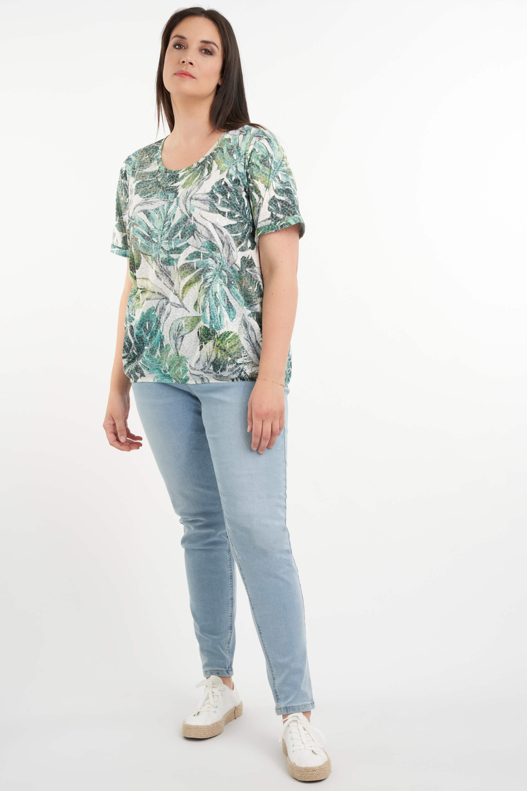 Top con estampado de hojas  image number 6