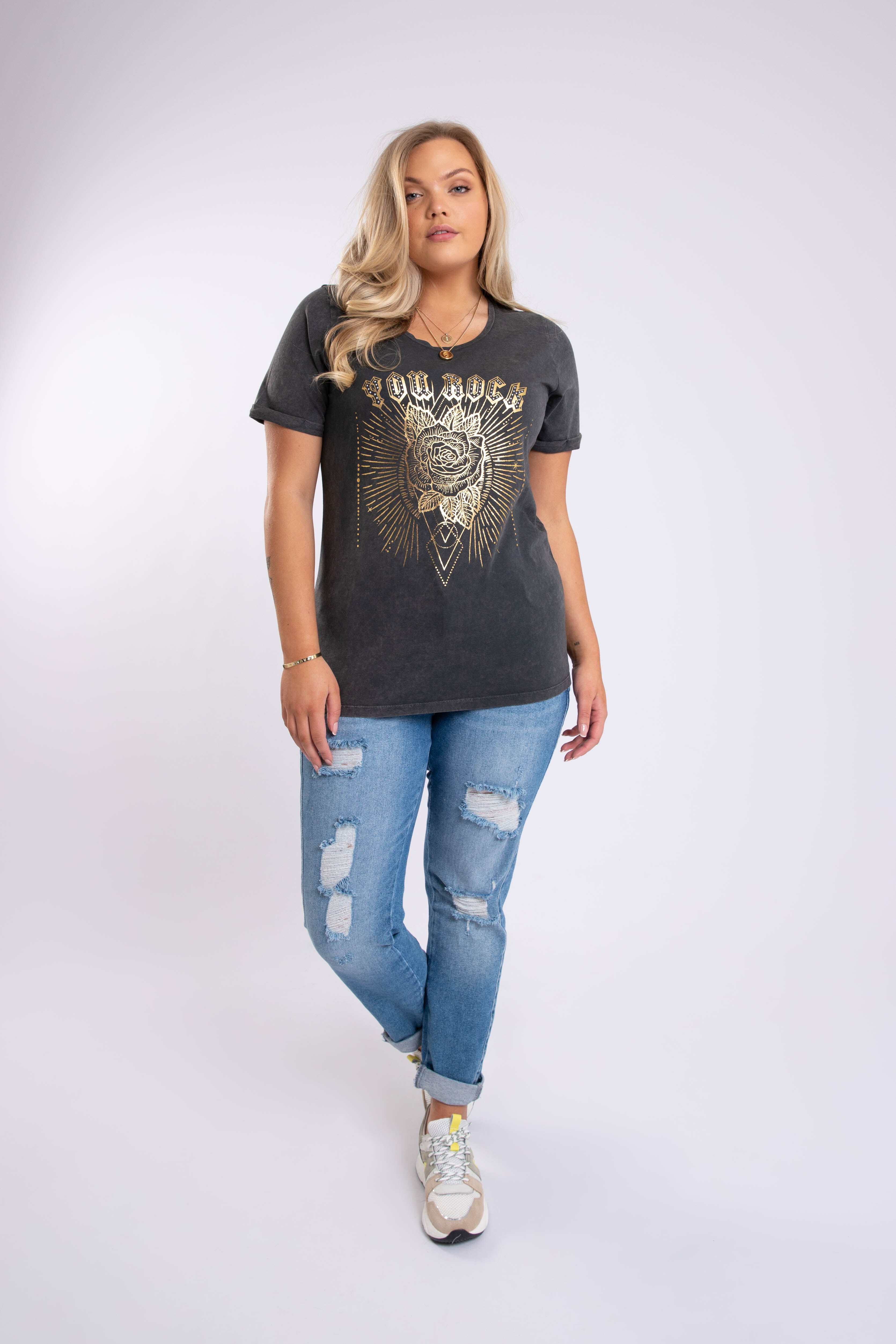 Camiseta con estampado  image number 4