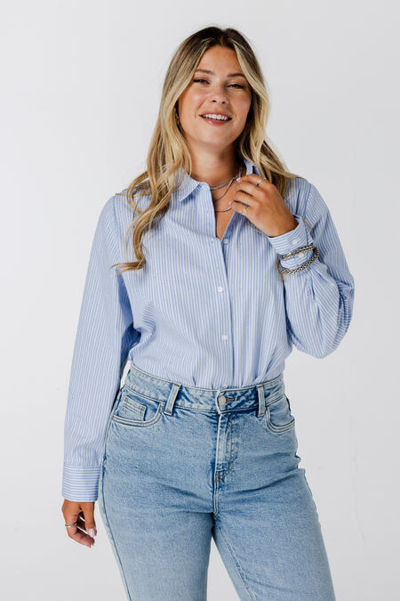 Blusa a rayas con pedrería Blusa a rayas con pedrería
