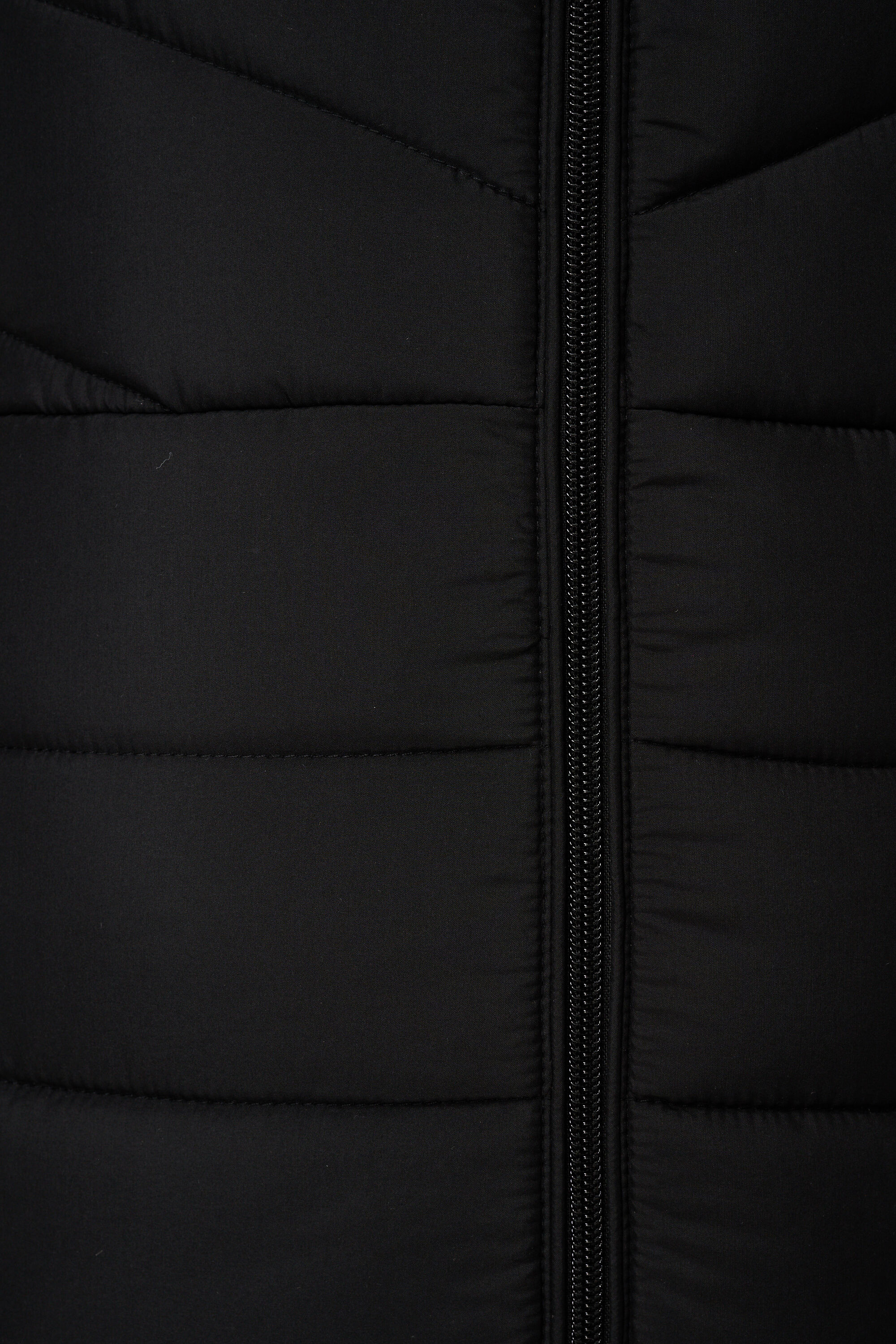 Chaleco acolchado con capucha image number 6