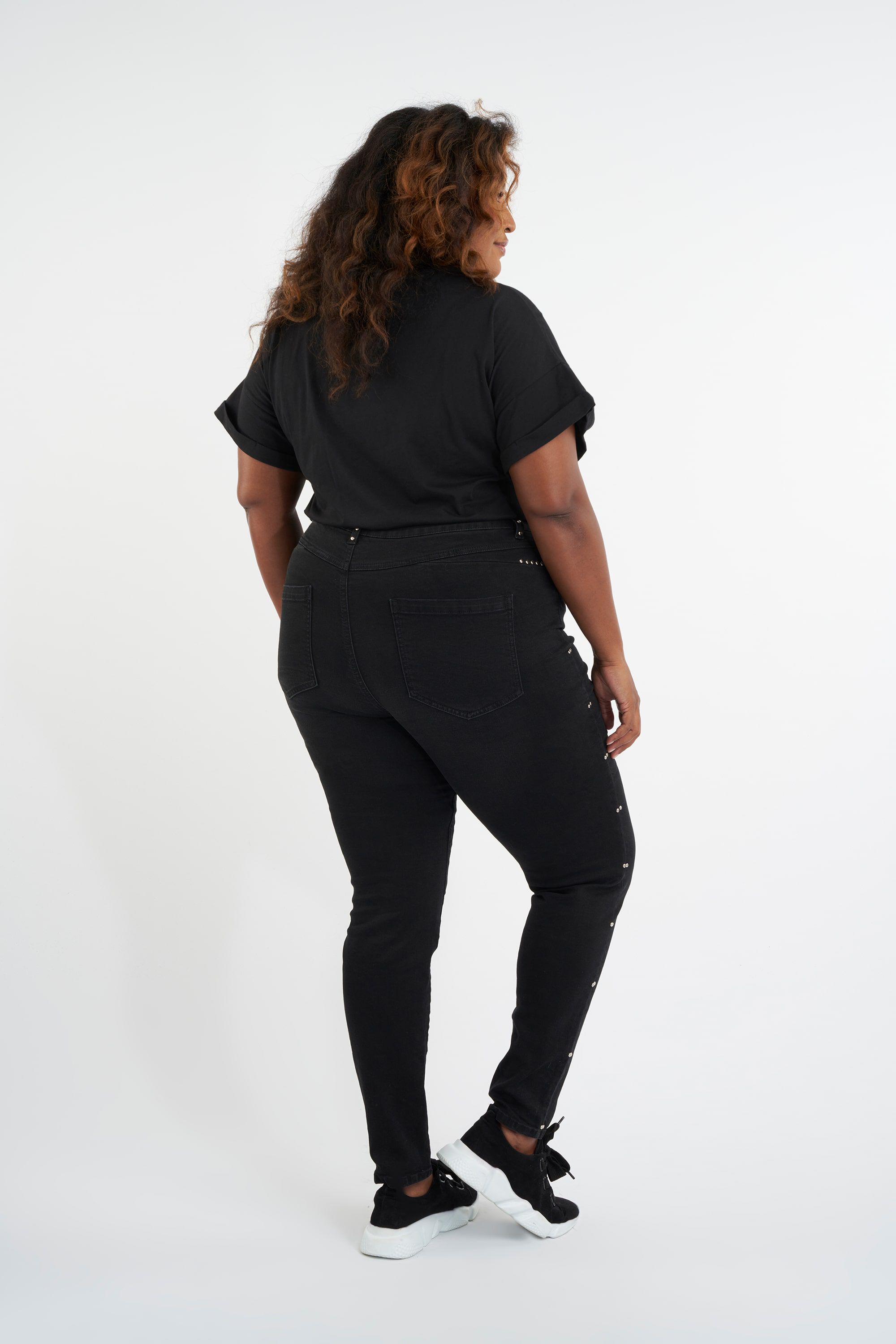 Vaqueros con tachuelas  image number 3