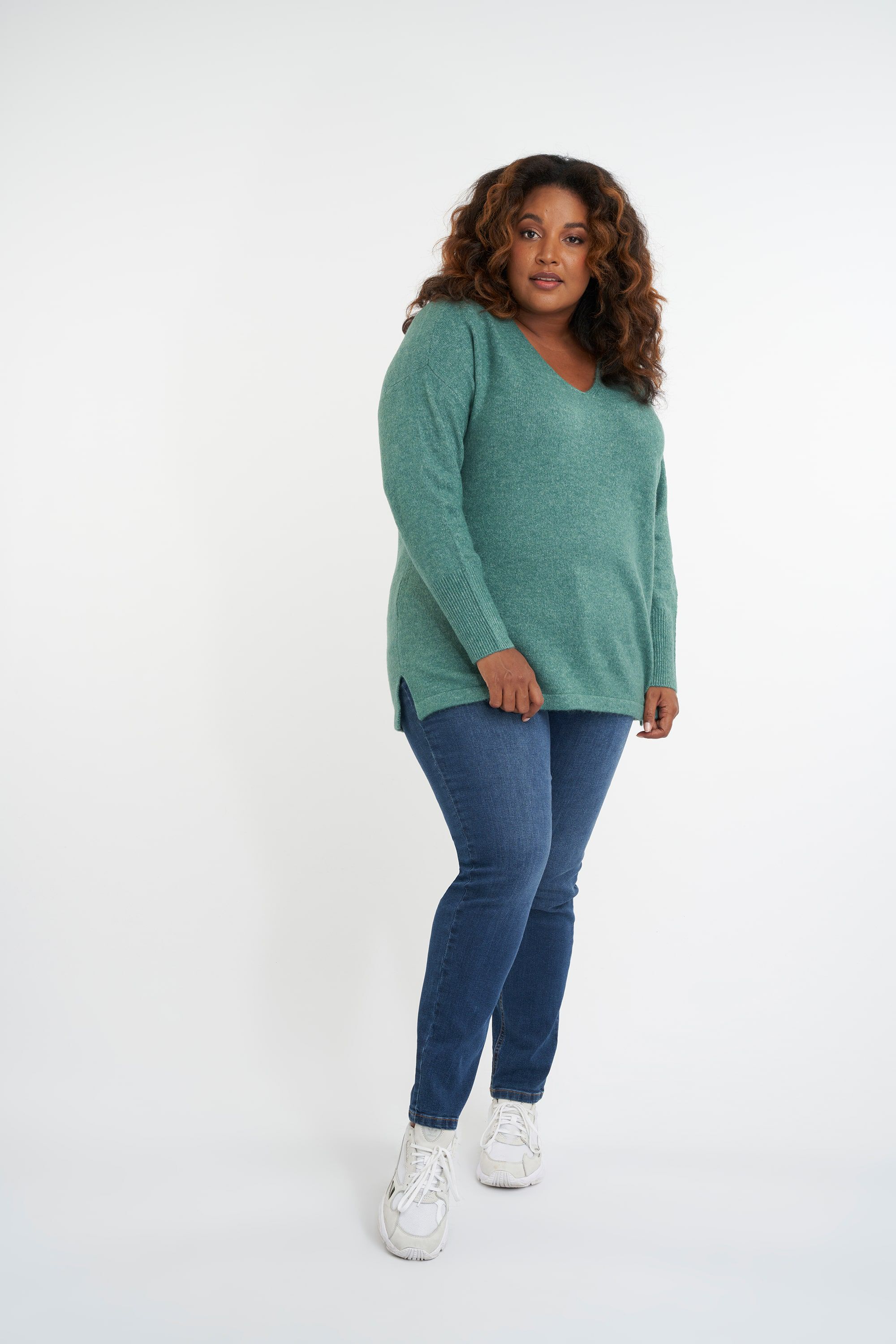 Jersey con cuello de pico      image number 5