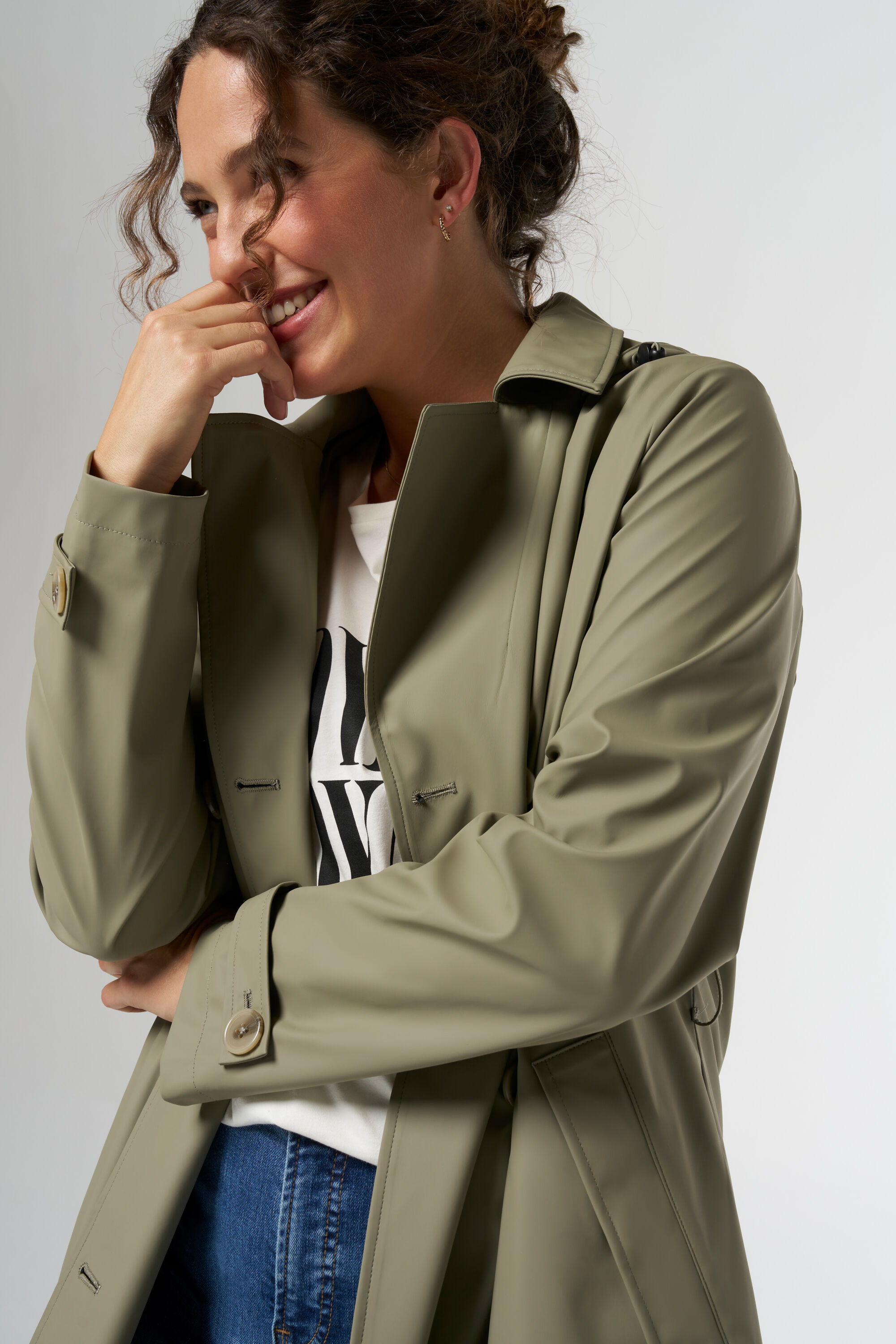 Gabardina chubasquero image number 4