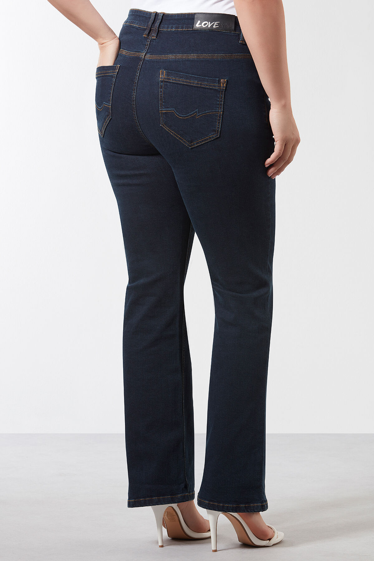 Pantal&oacute;n vaquero acampanado VIOLET image number 3