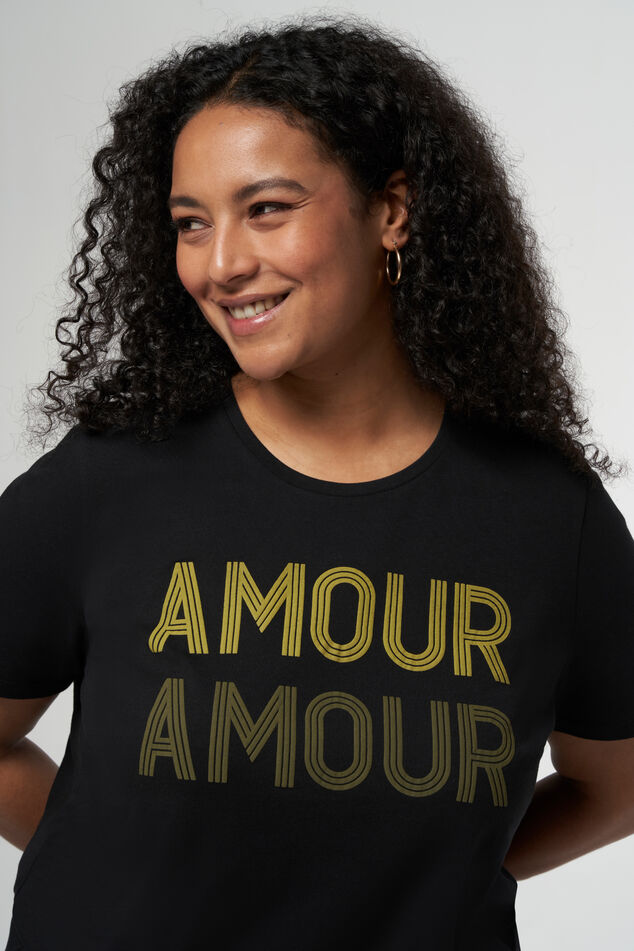 Camiseta con la palabra «Amour» image 4