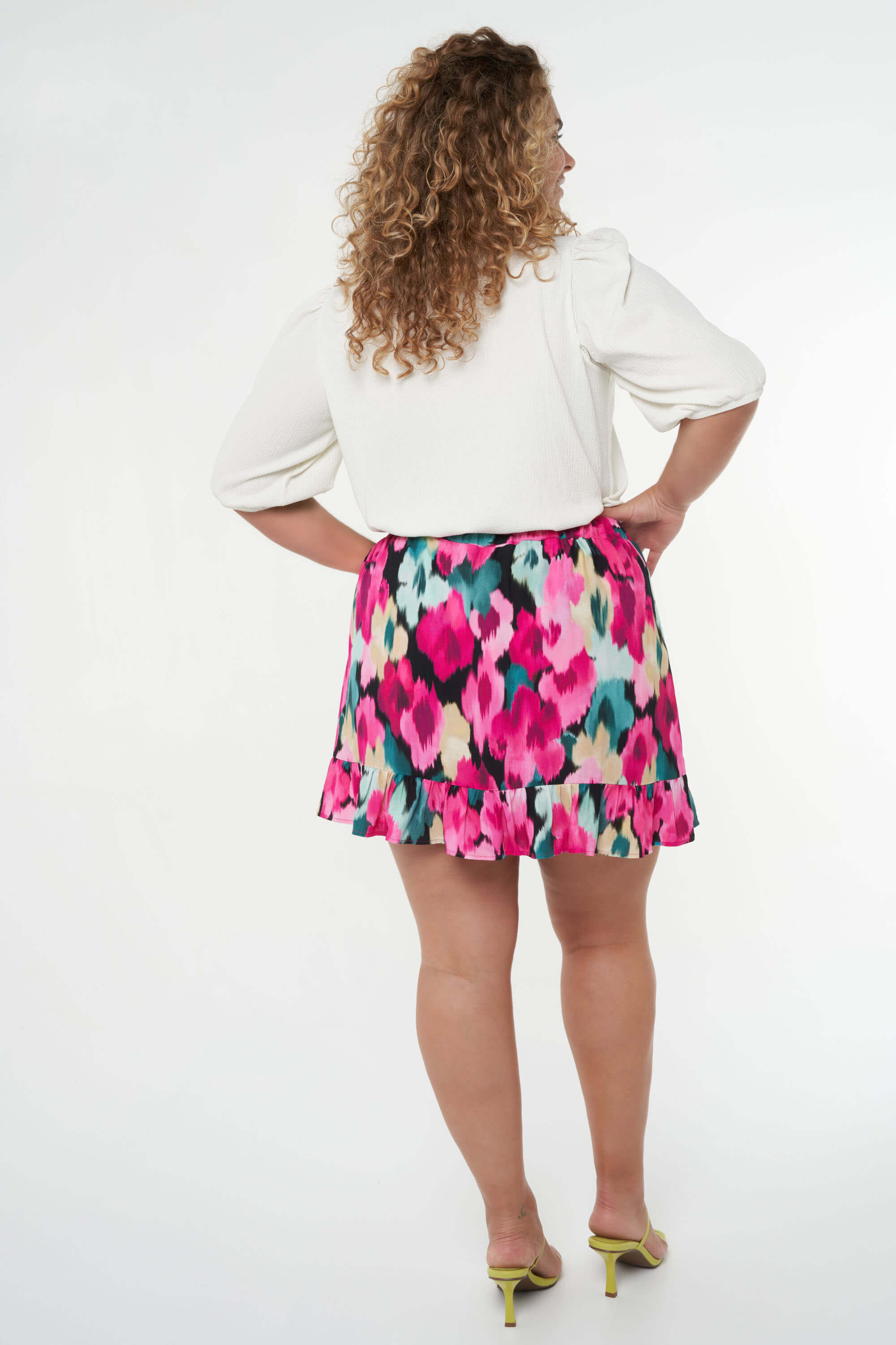 Skort con volantes  image number 4