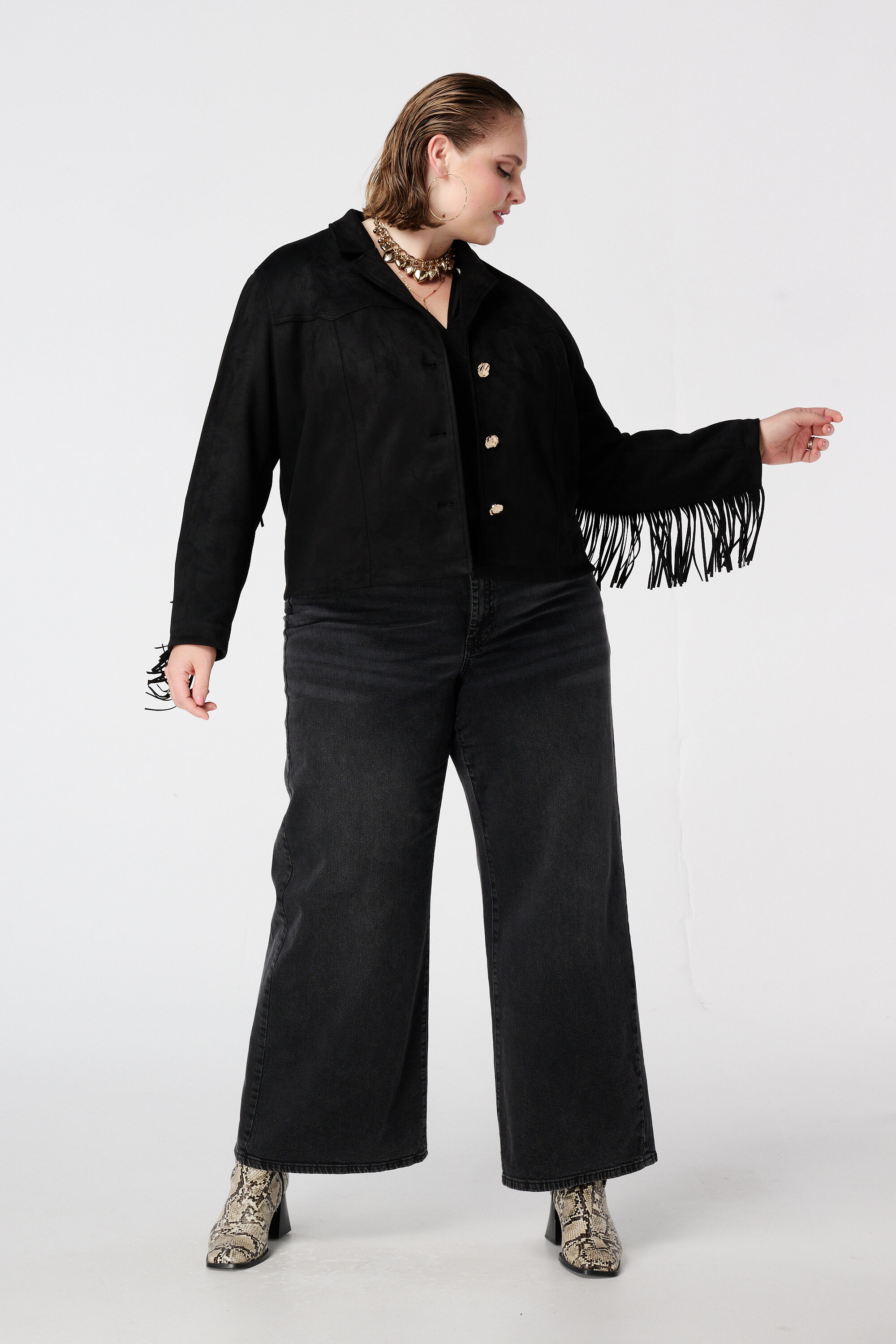 Chaqueta de antelina con flecos image number 5